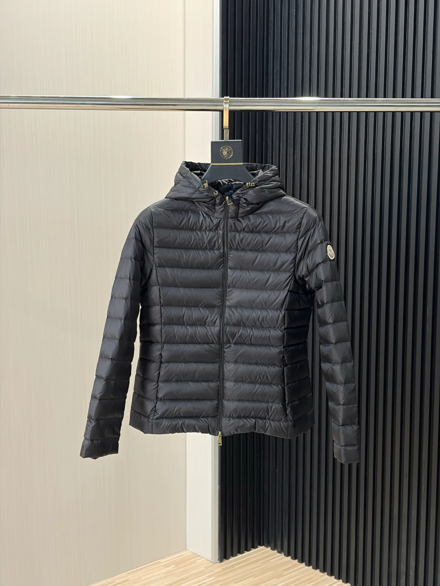 Men's Jackets And Down Jackets MONCLER 18231138