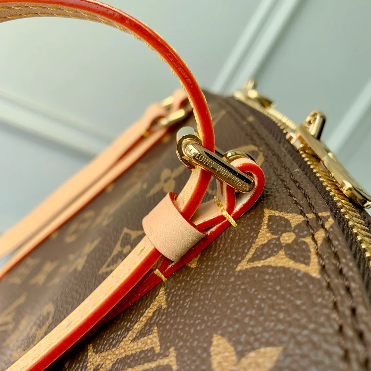 Women's Classic Handbags LOUIS VUITTON 18412600
