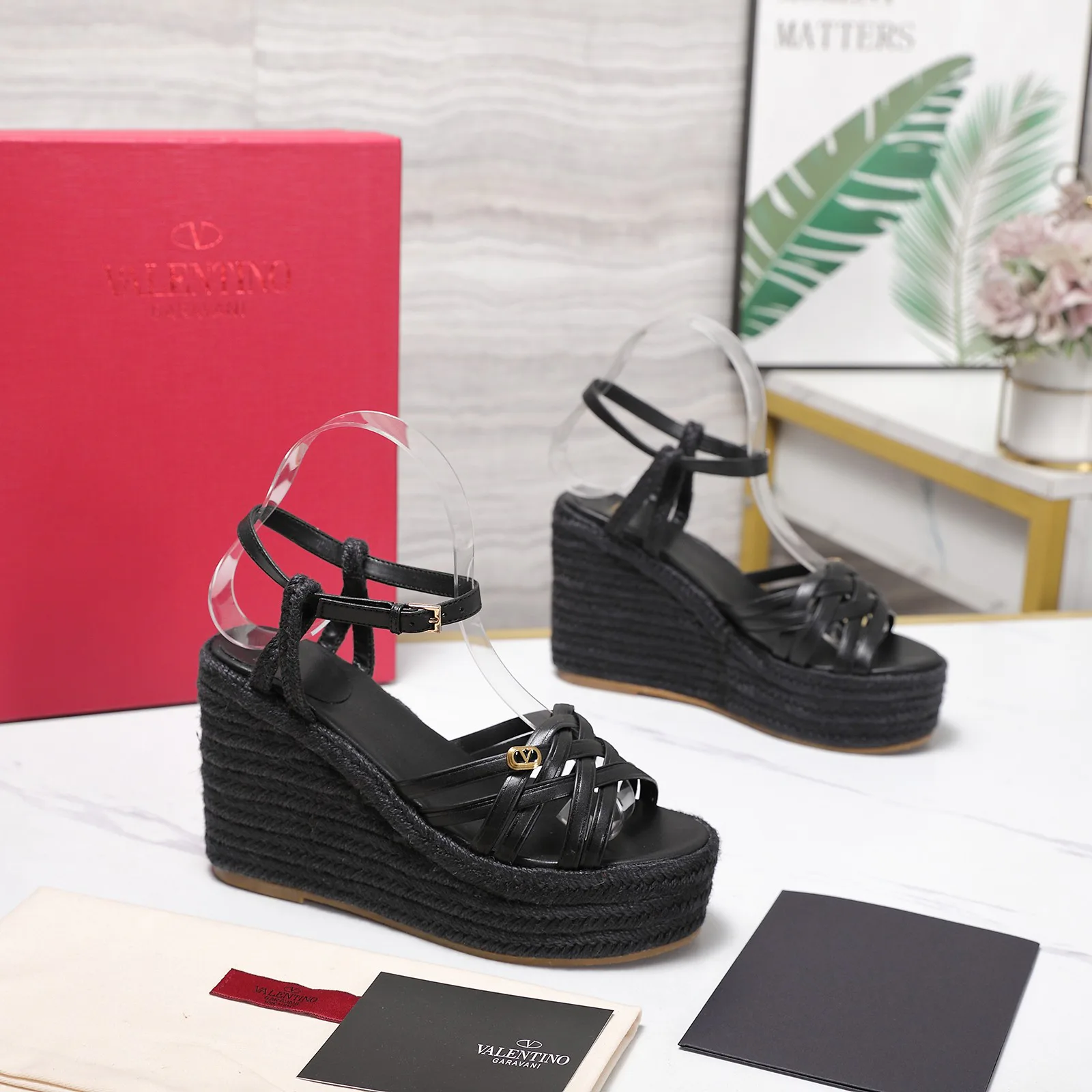 Women's Open-Toe Sandals VALENTINO 18346927