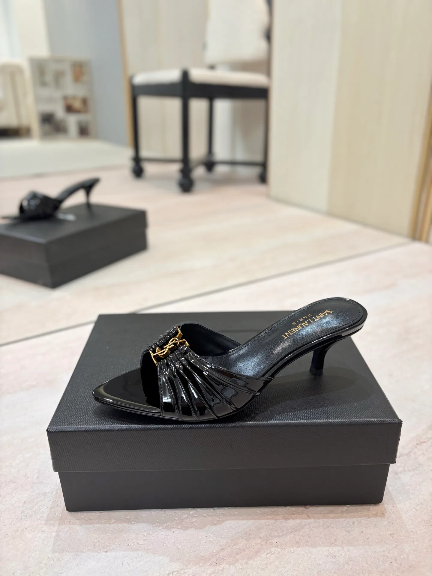 Women's Mules And Clogs SAINT LAURENT 17476081