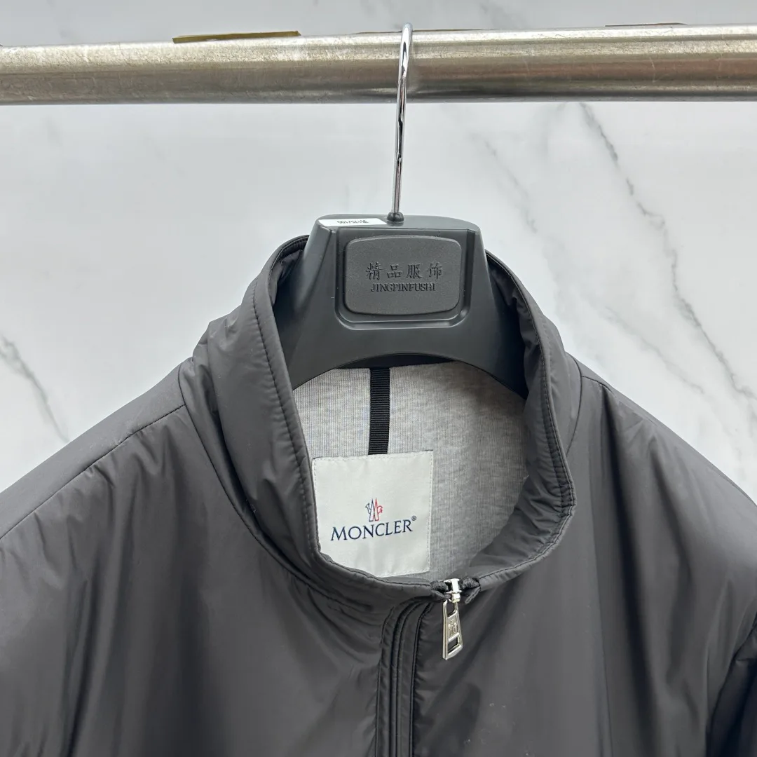 Куртки И Пуховики Мужские Moncler 18596983