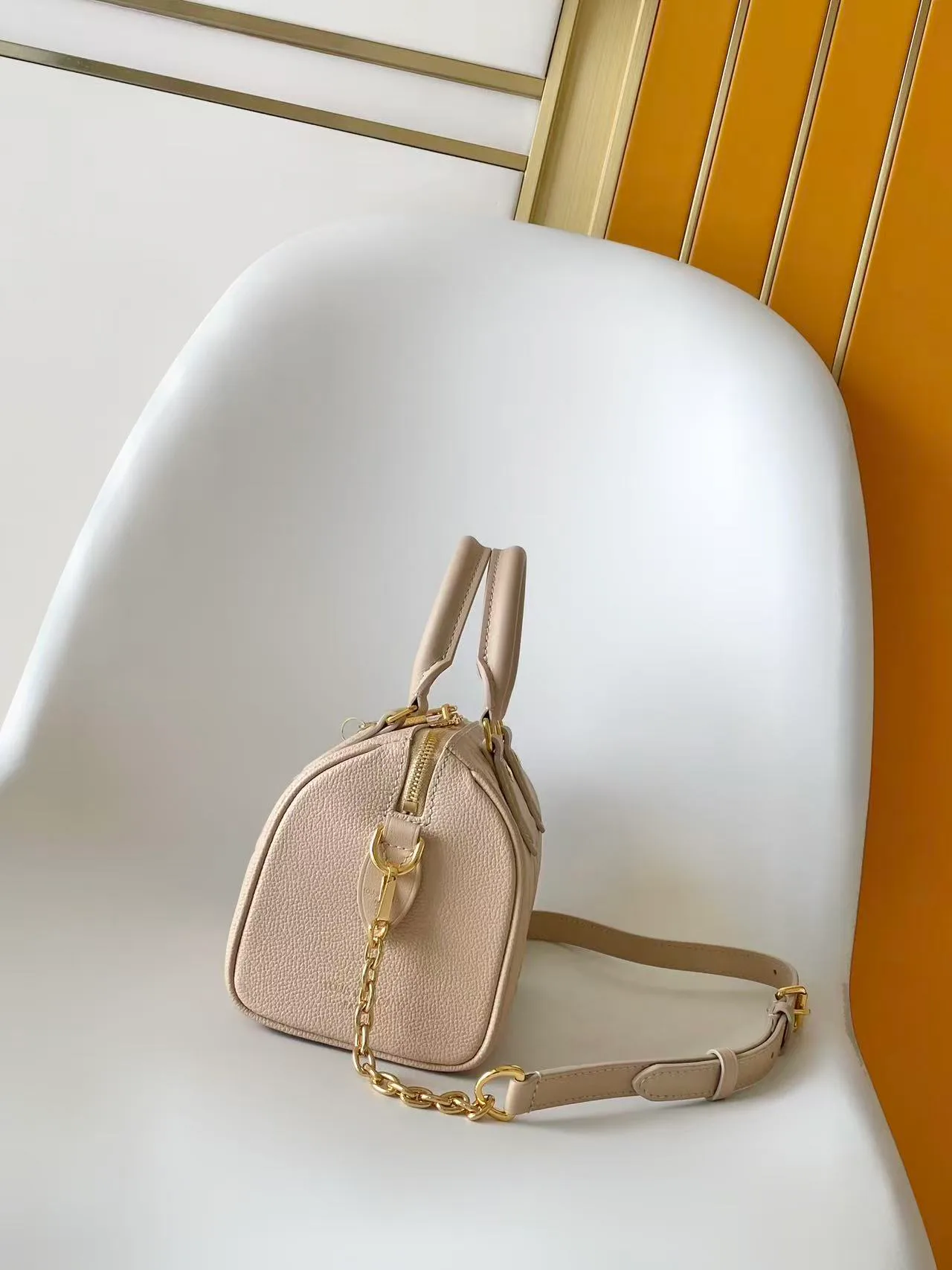 Классические Сумки Женские Louis Vuitton 18664432