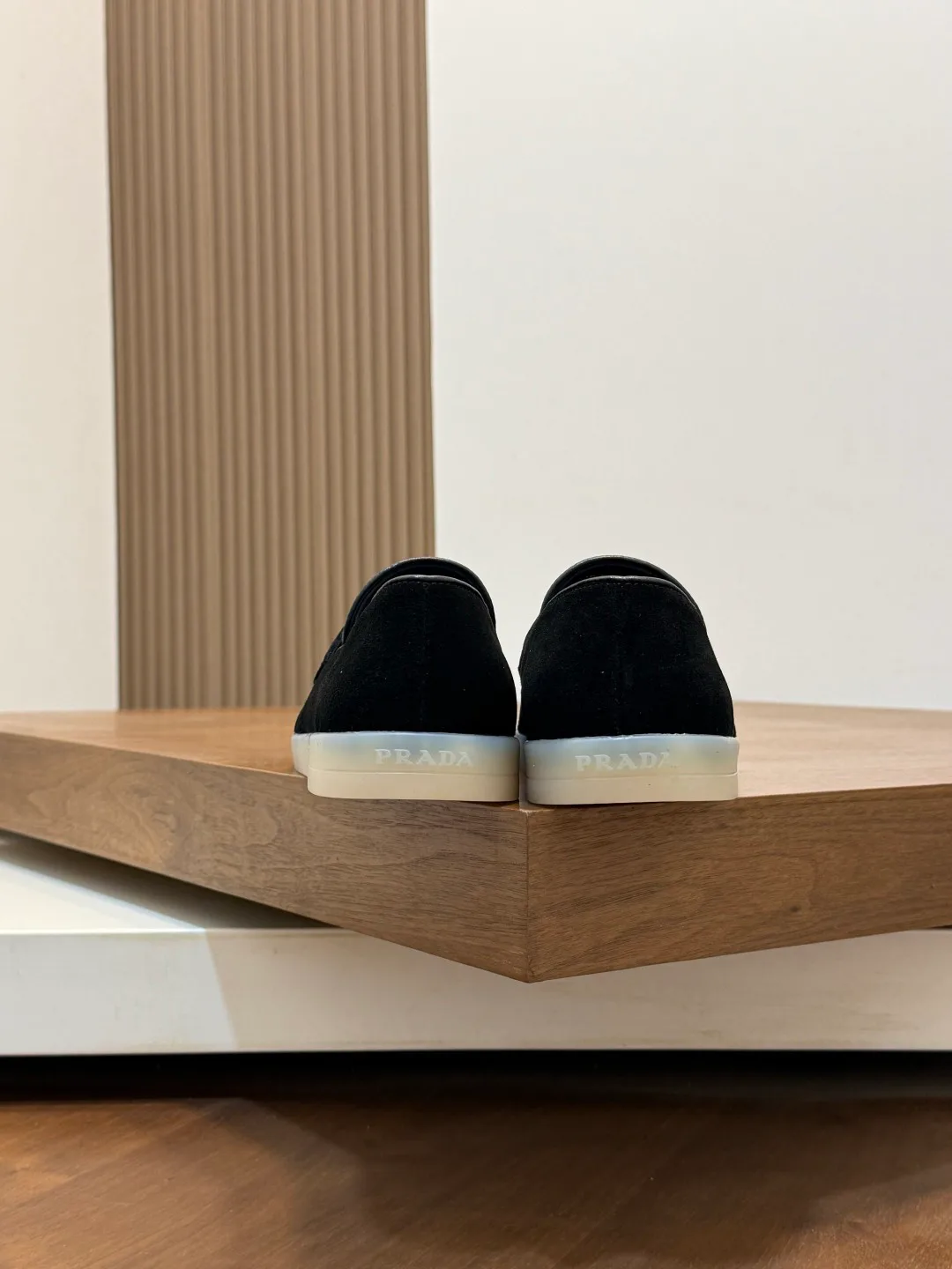 Men's Loafers And Dress Shoes PRADA 18100288