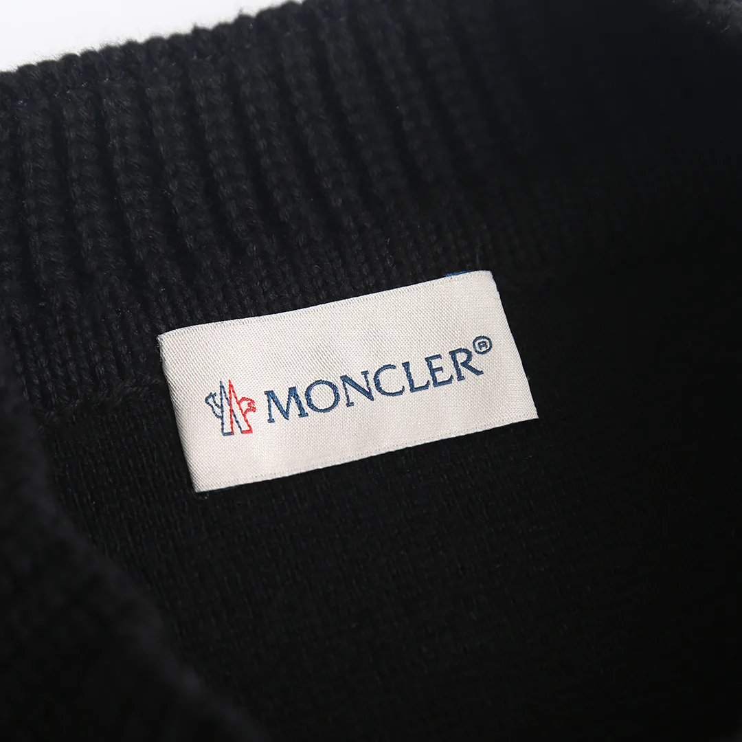 Women's Jackets And Down Jackets MONCLER 19561893