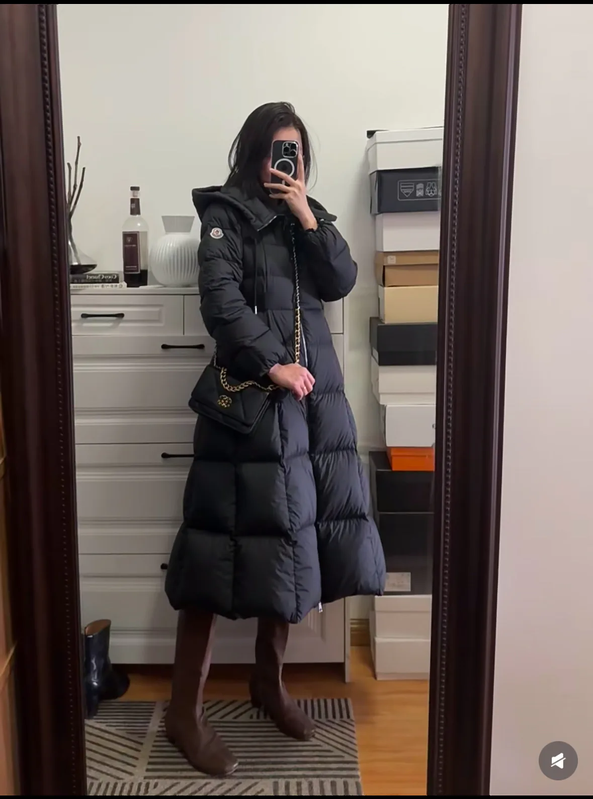 Women's Jackets And Down Jackets MONCLER 18048046