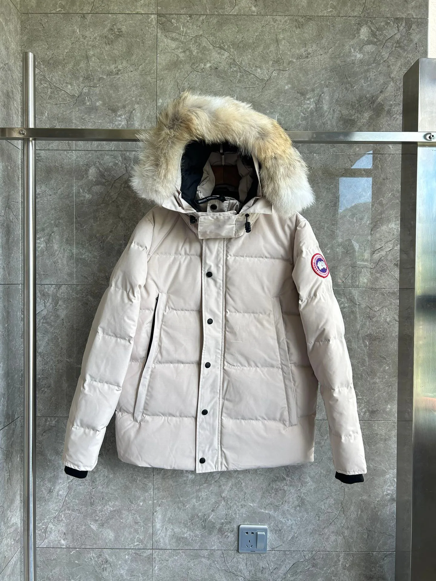 Men's Jackets And Down Jackets CANADA GOOSE 18111616