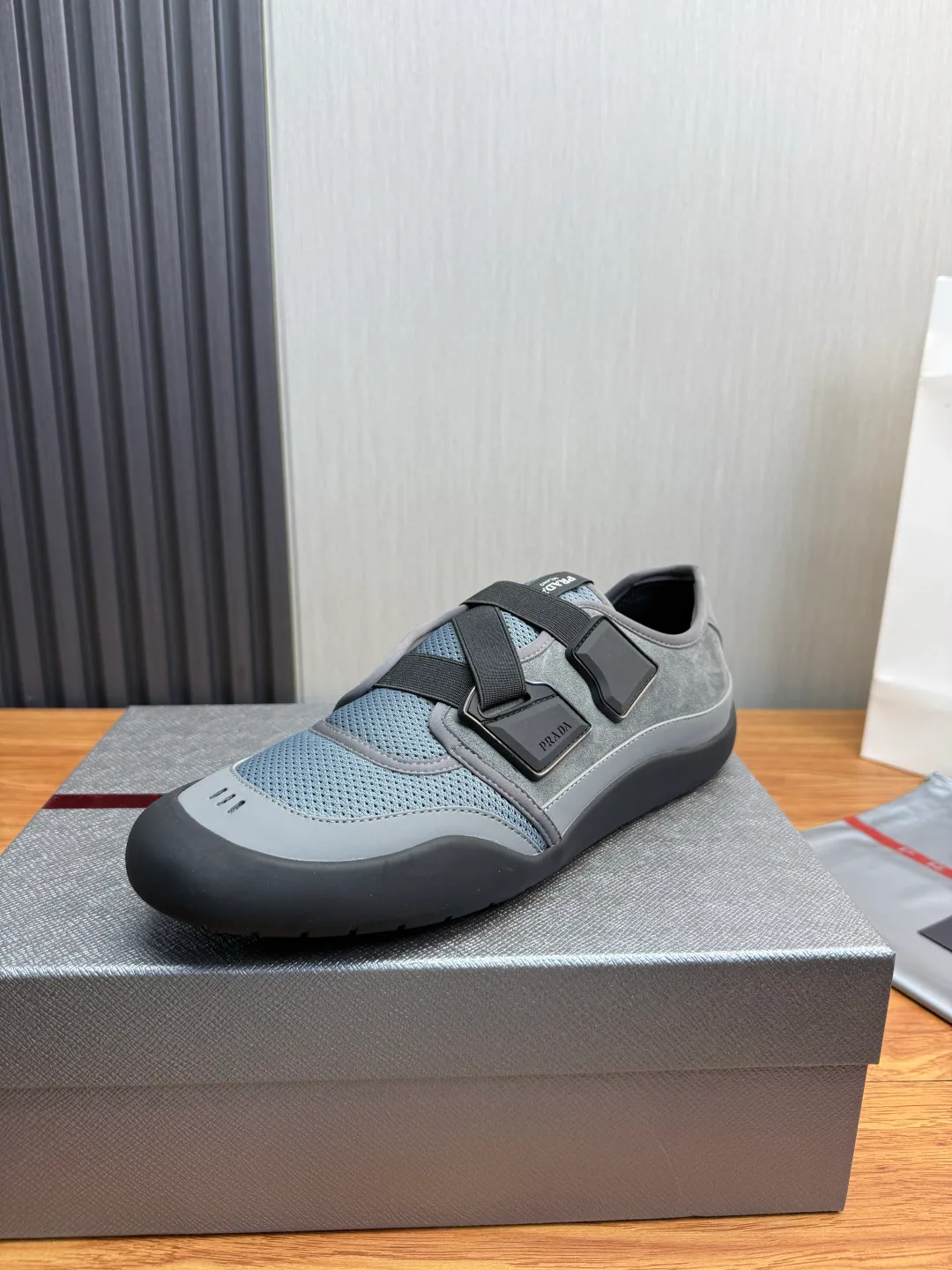 Men's Sneakers PRADA 17814119