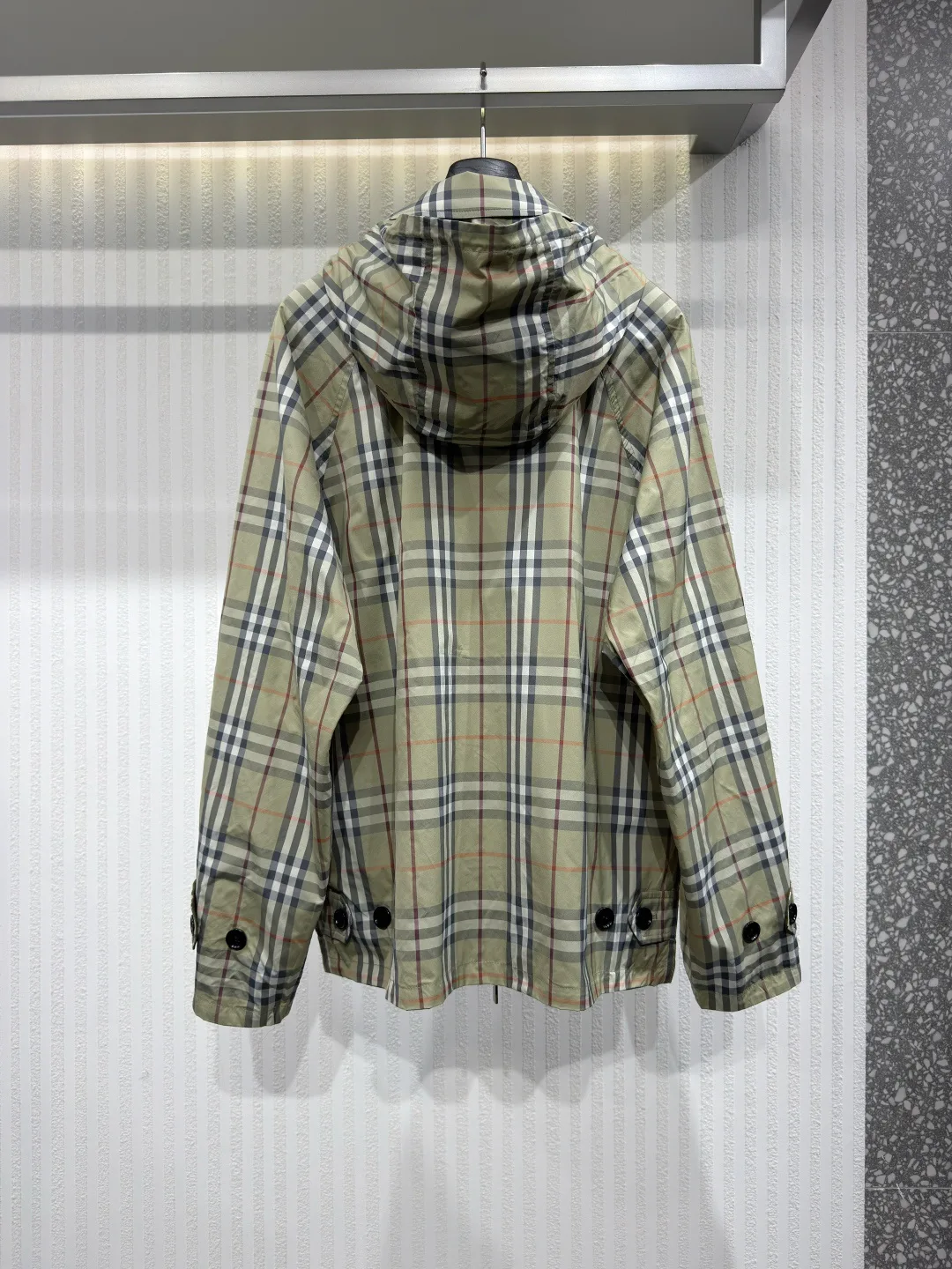 Men's Jackets And Down Jackets BURBERRY 17873334