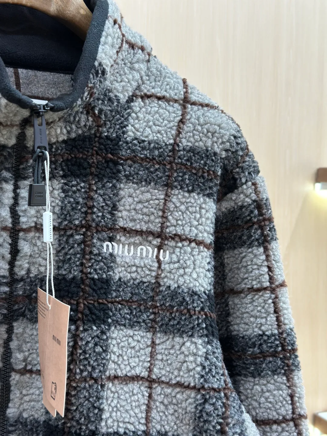 Куртки И Пуховики Мужские Miu Miu 18599284