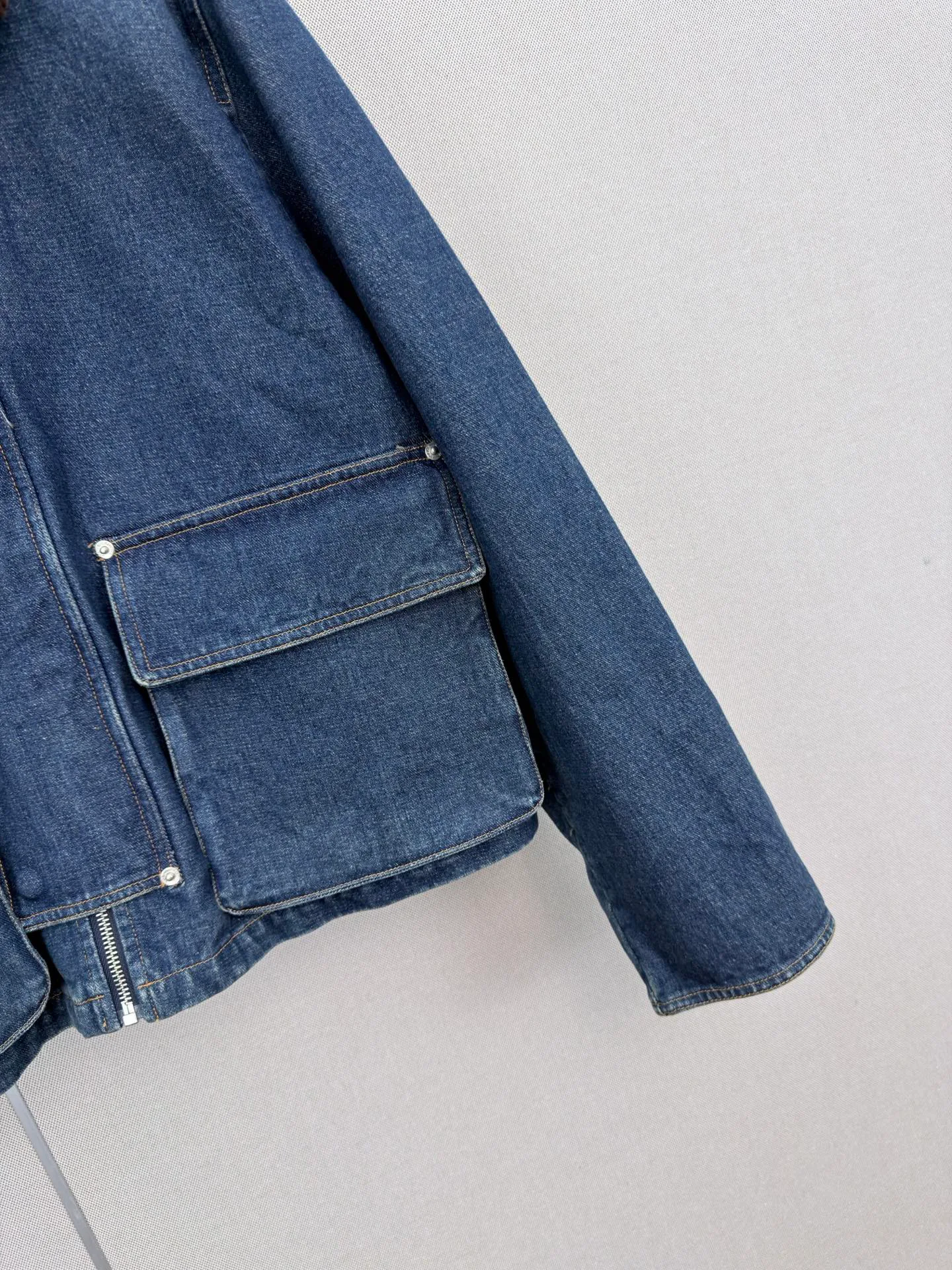 Women's Jackets And Down Jackets LOEWE 18108039