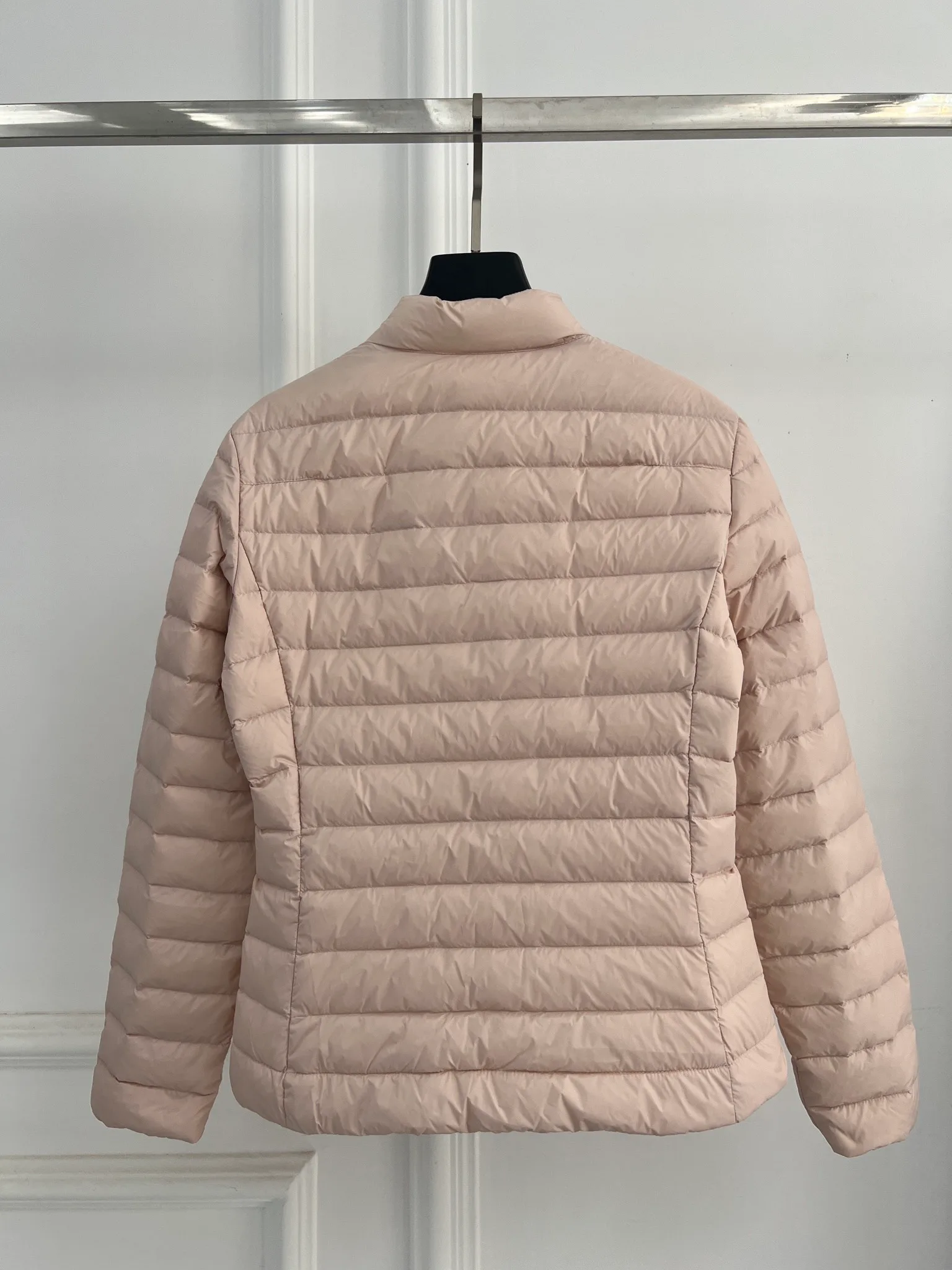 Women's Jackets And Down Jackets MONCLER 18416163