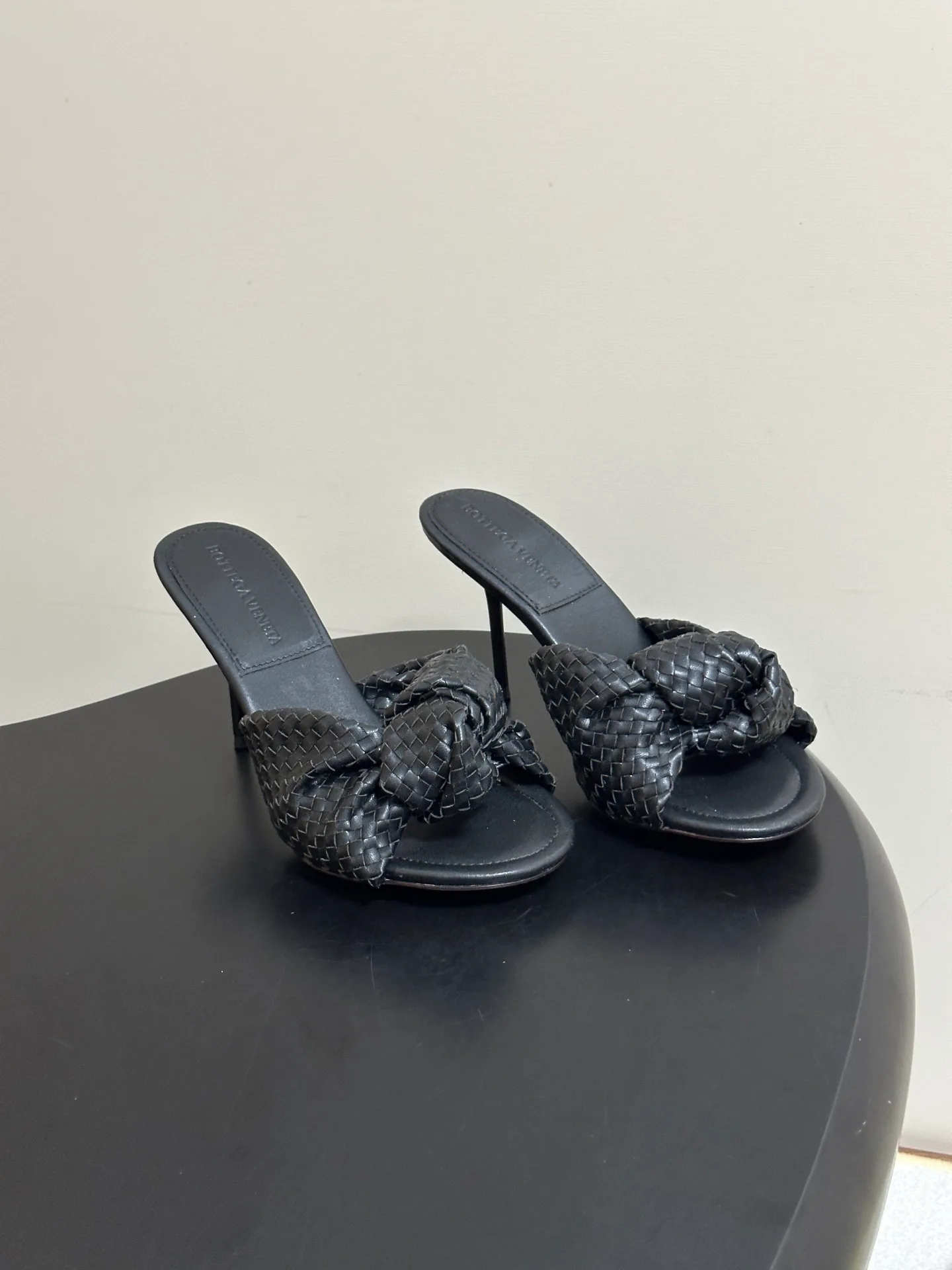 Women's Mules And Clogs BOTTEGA VENETA 17480731