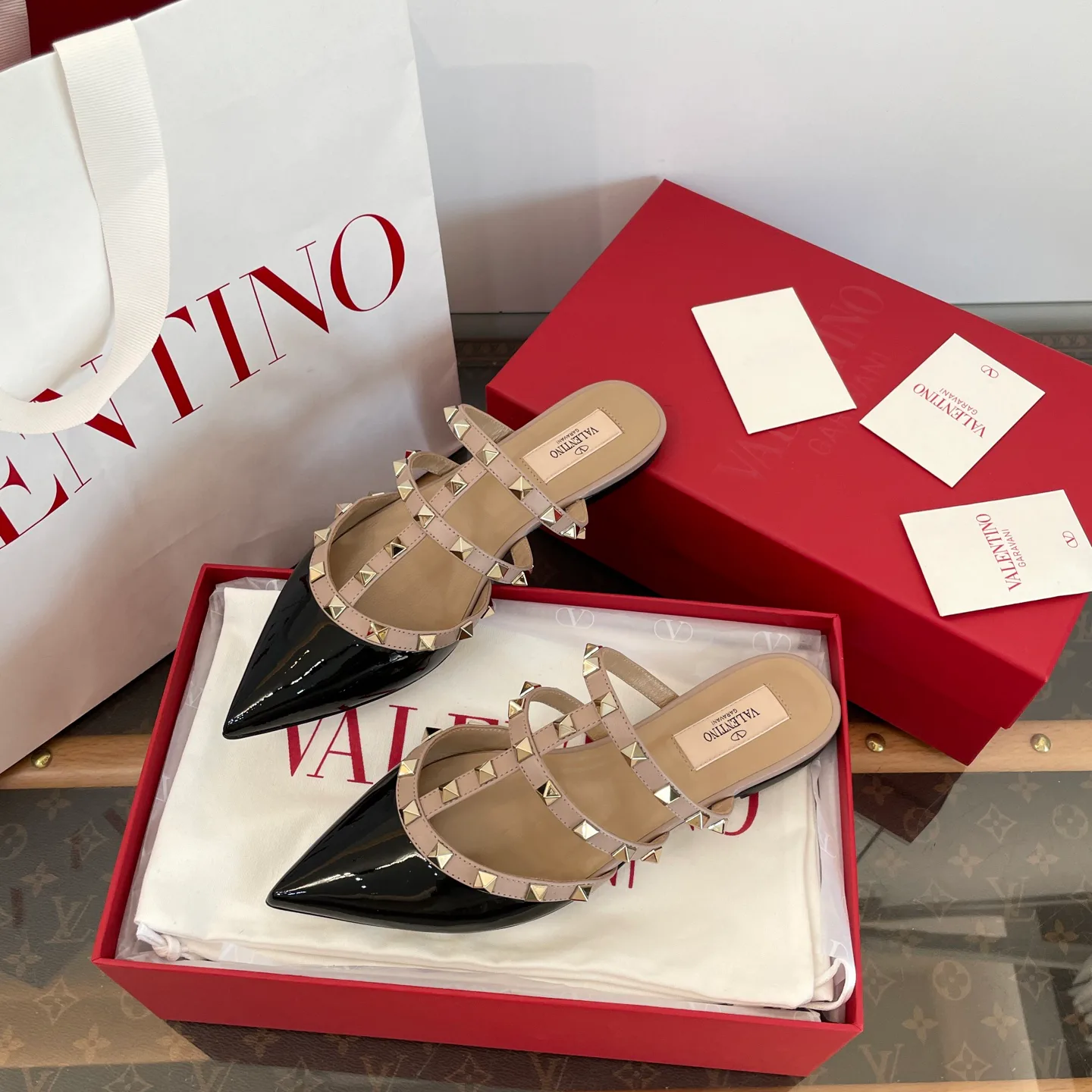 Women's Mules And Clogs VALENTINO 18133373