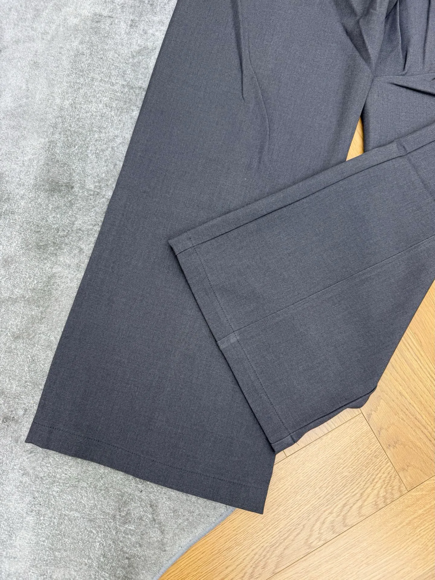Women's Trousers CHANEL 18348253