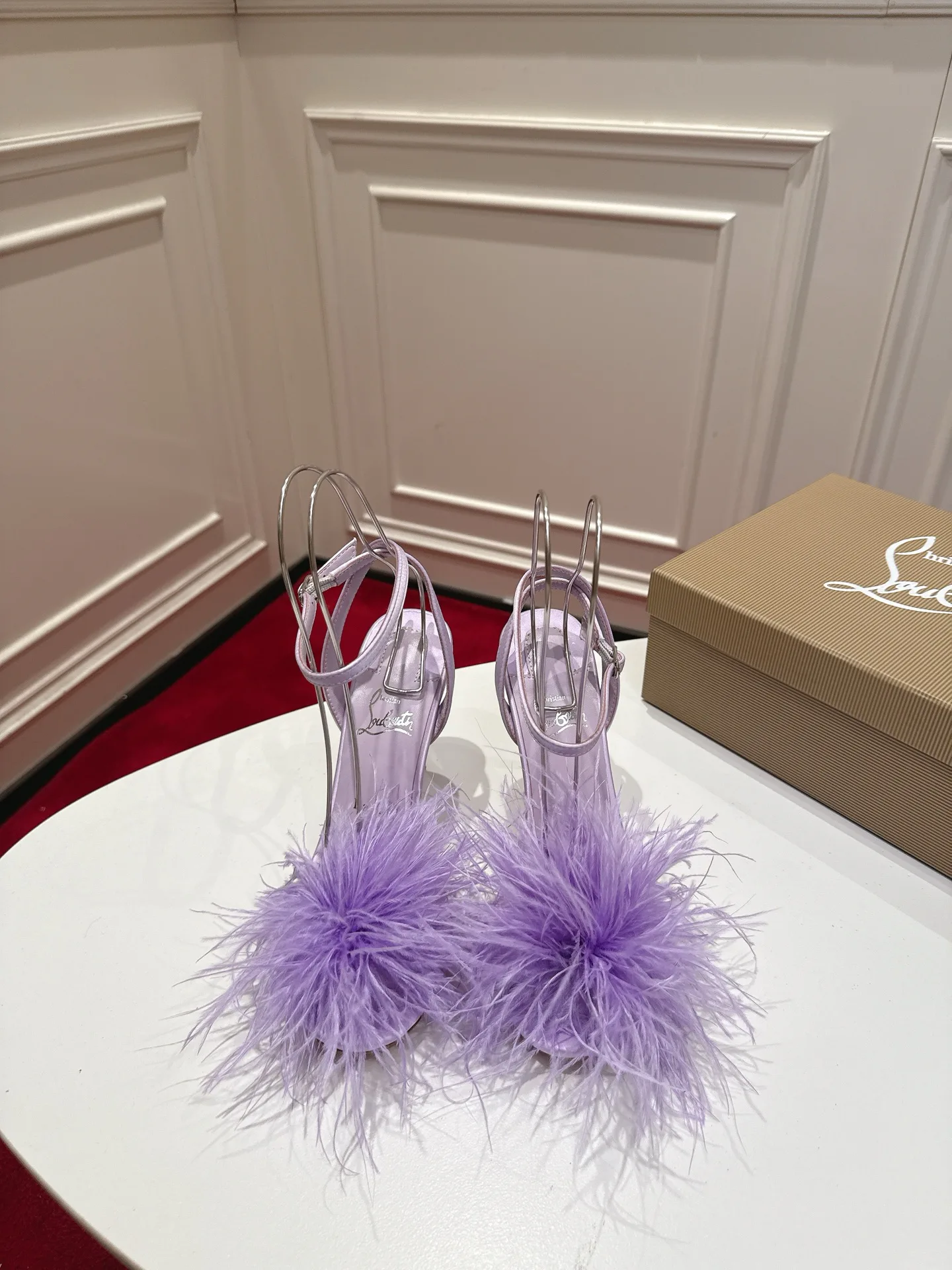 Women's Heels CHRISTIAN LOUBOUTIN 16920367