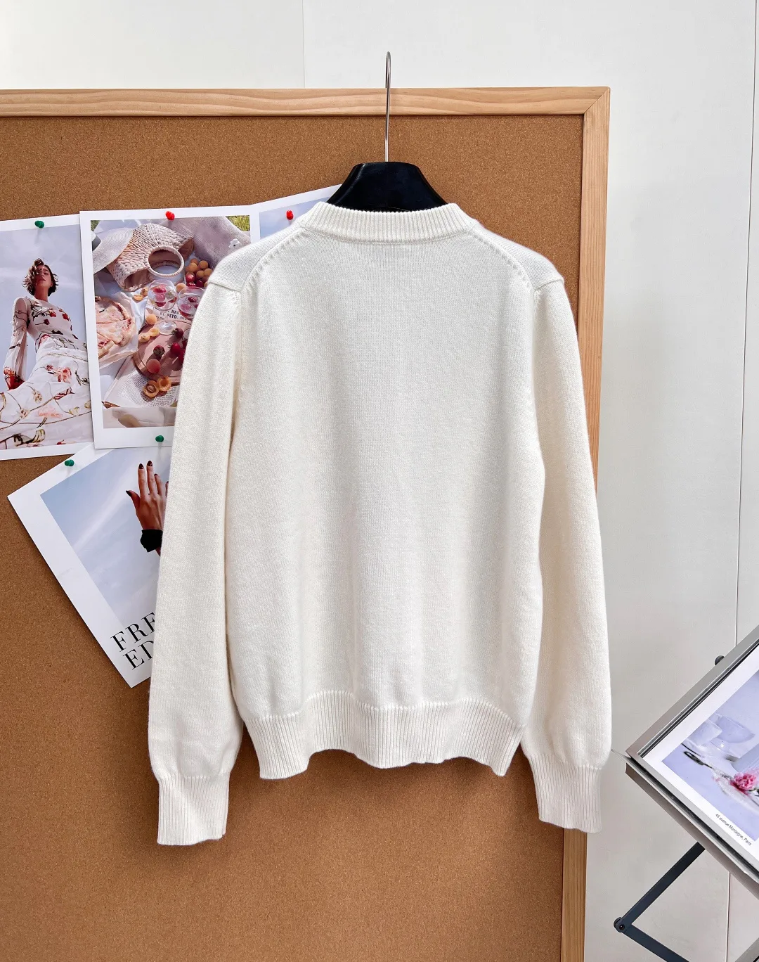 Women's Jumpers And Sweaters CHANEL 18308166