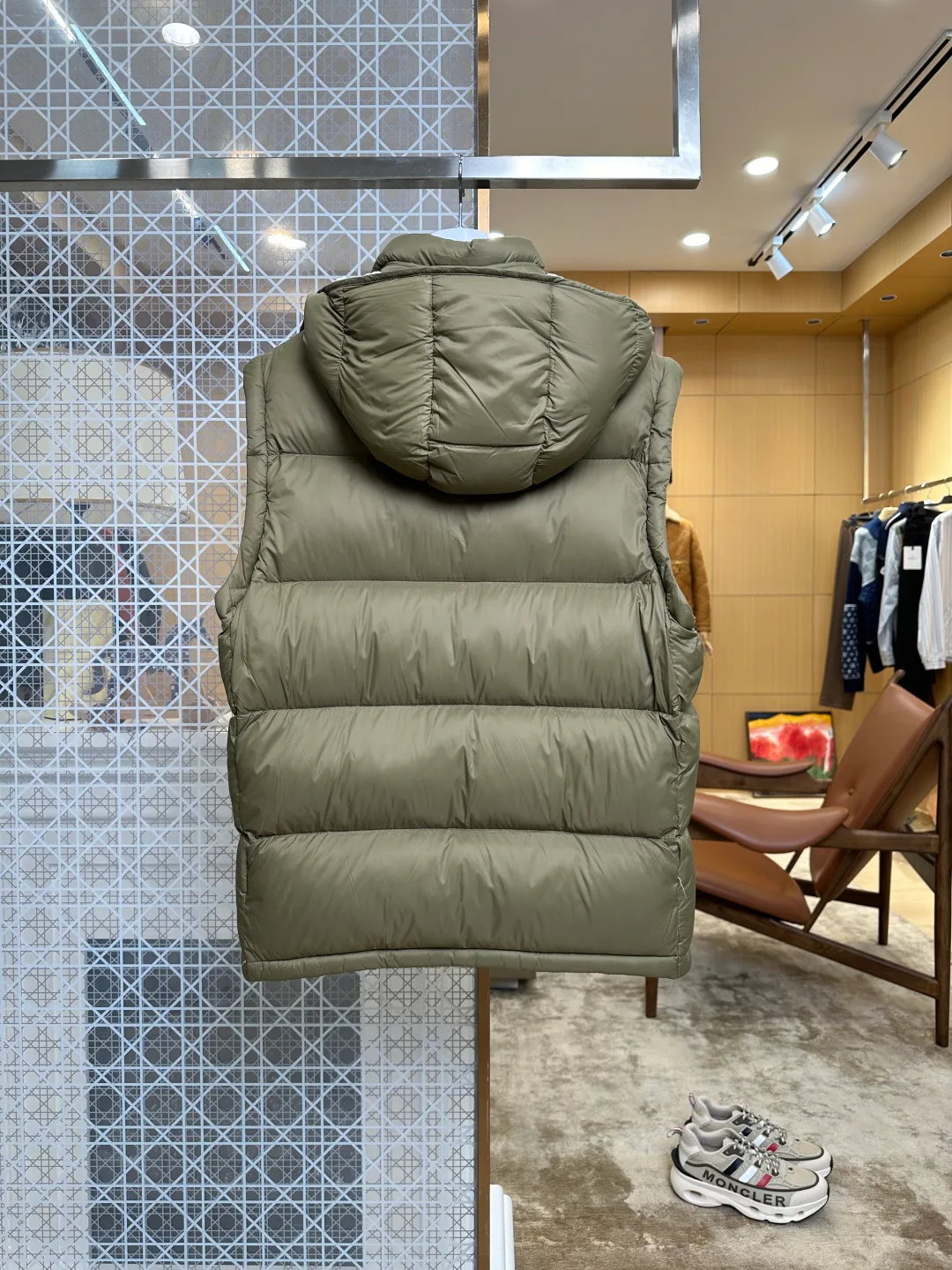 Men's Jackets And Down Jackets MONCLER 18260866