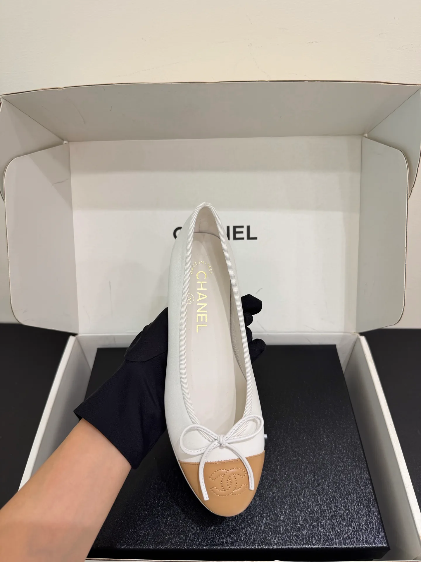 Women's Ballet Flats CHANEL 18080135