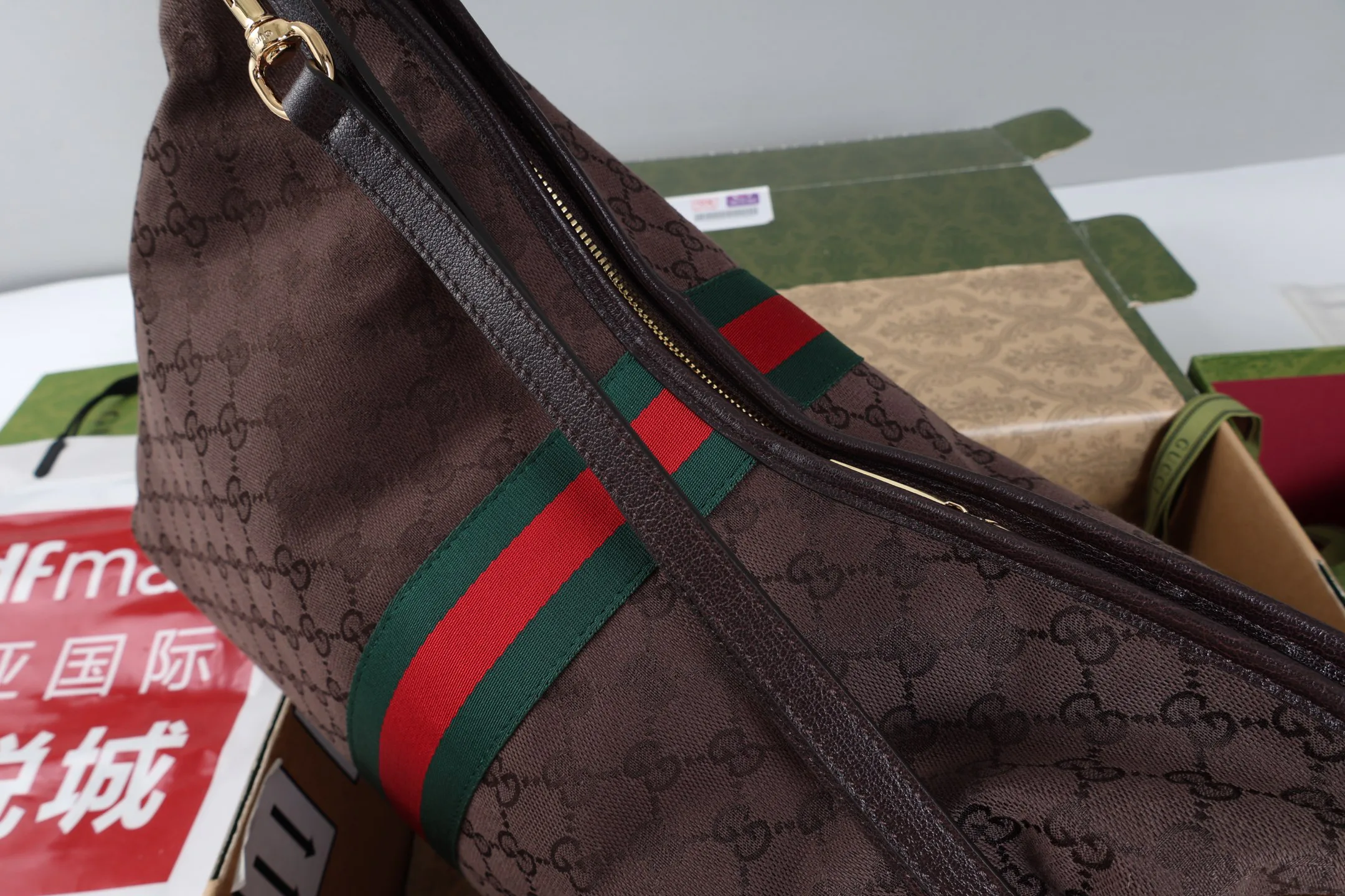 Women's Classic Handbags GUCCI 18250604