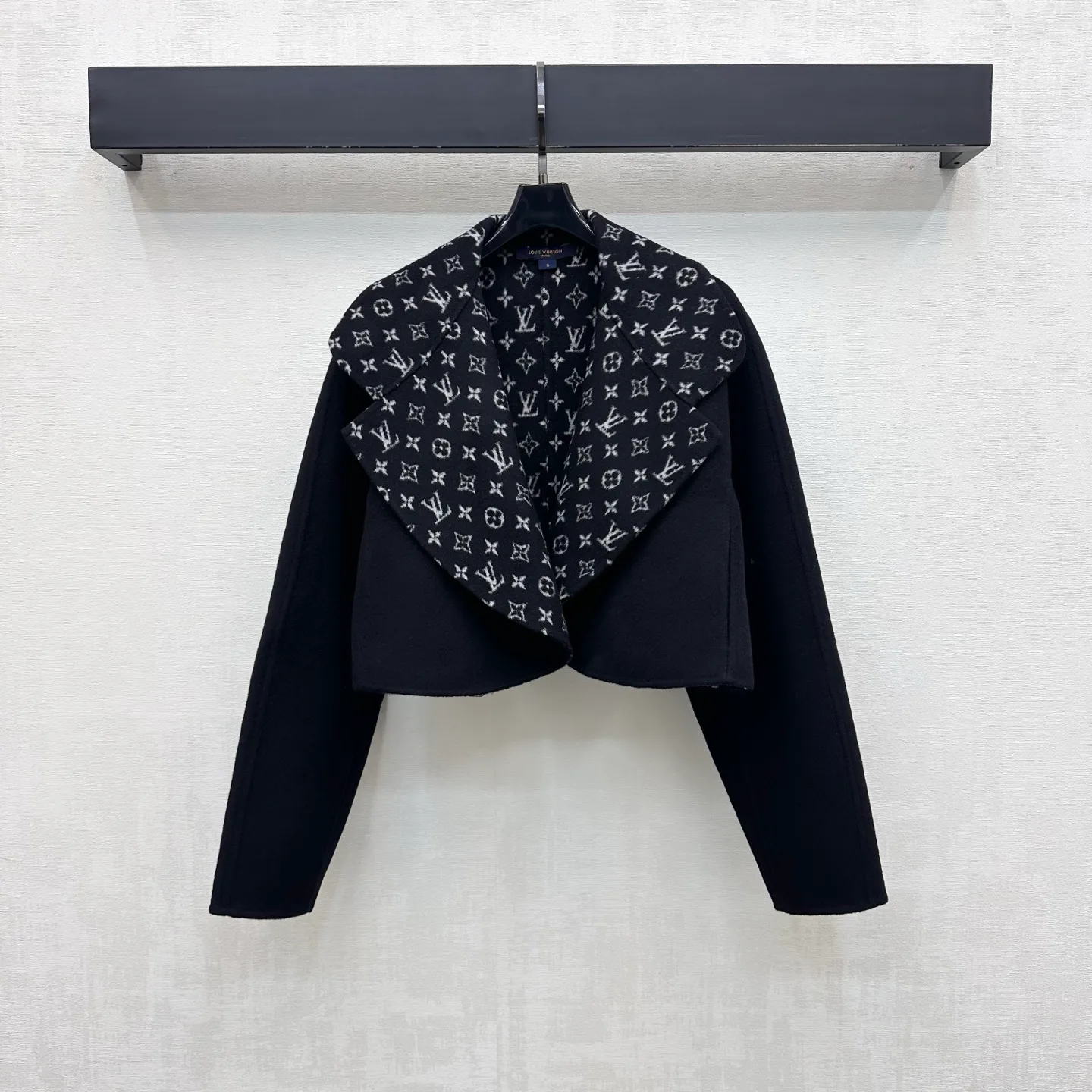 Women's Coats LOUIS VUITTON 18680903
