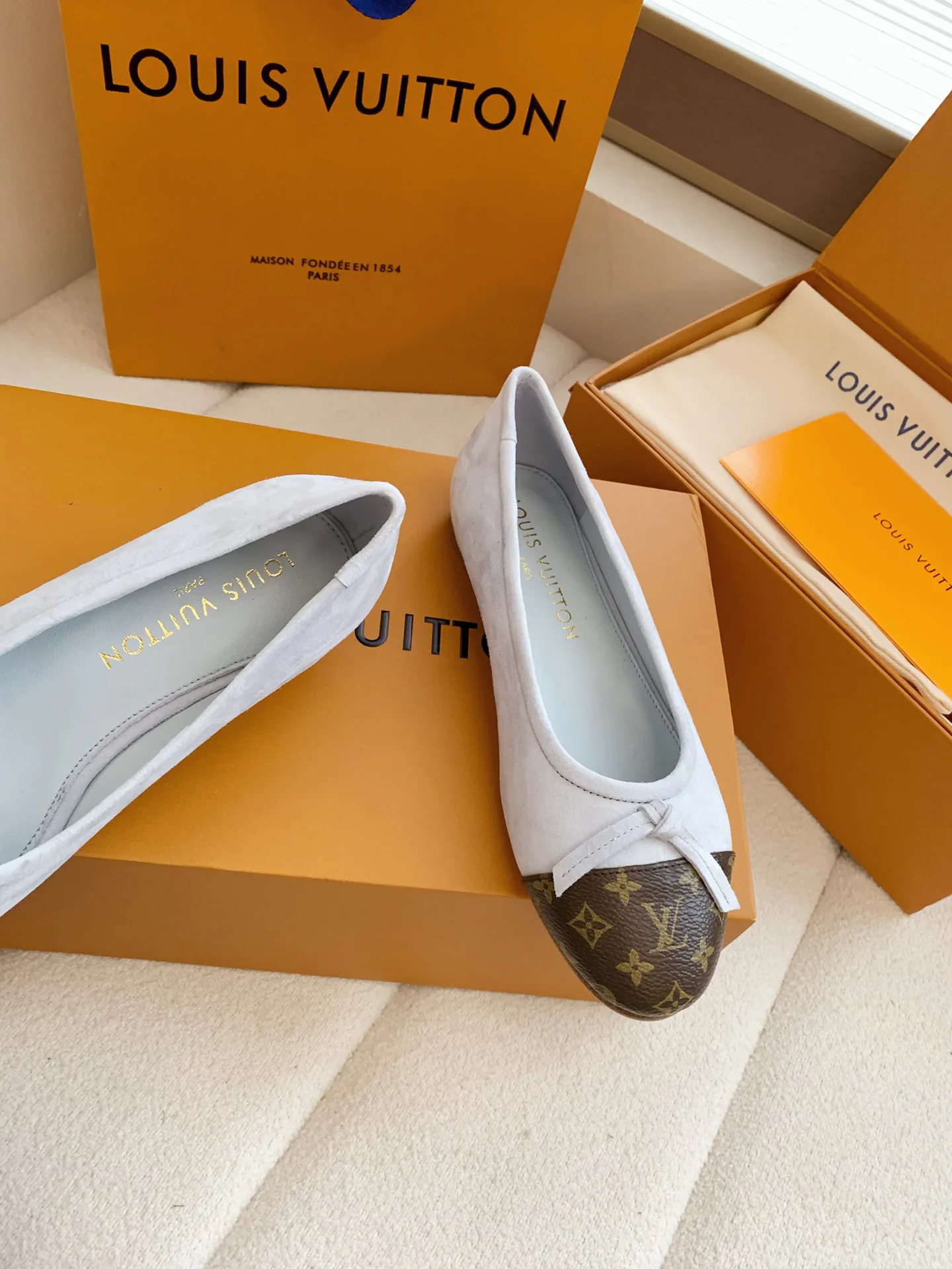 Women's Ballet Flats LOUIS VUITTON 18460944