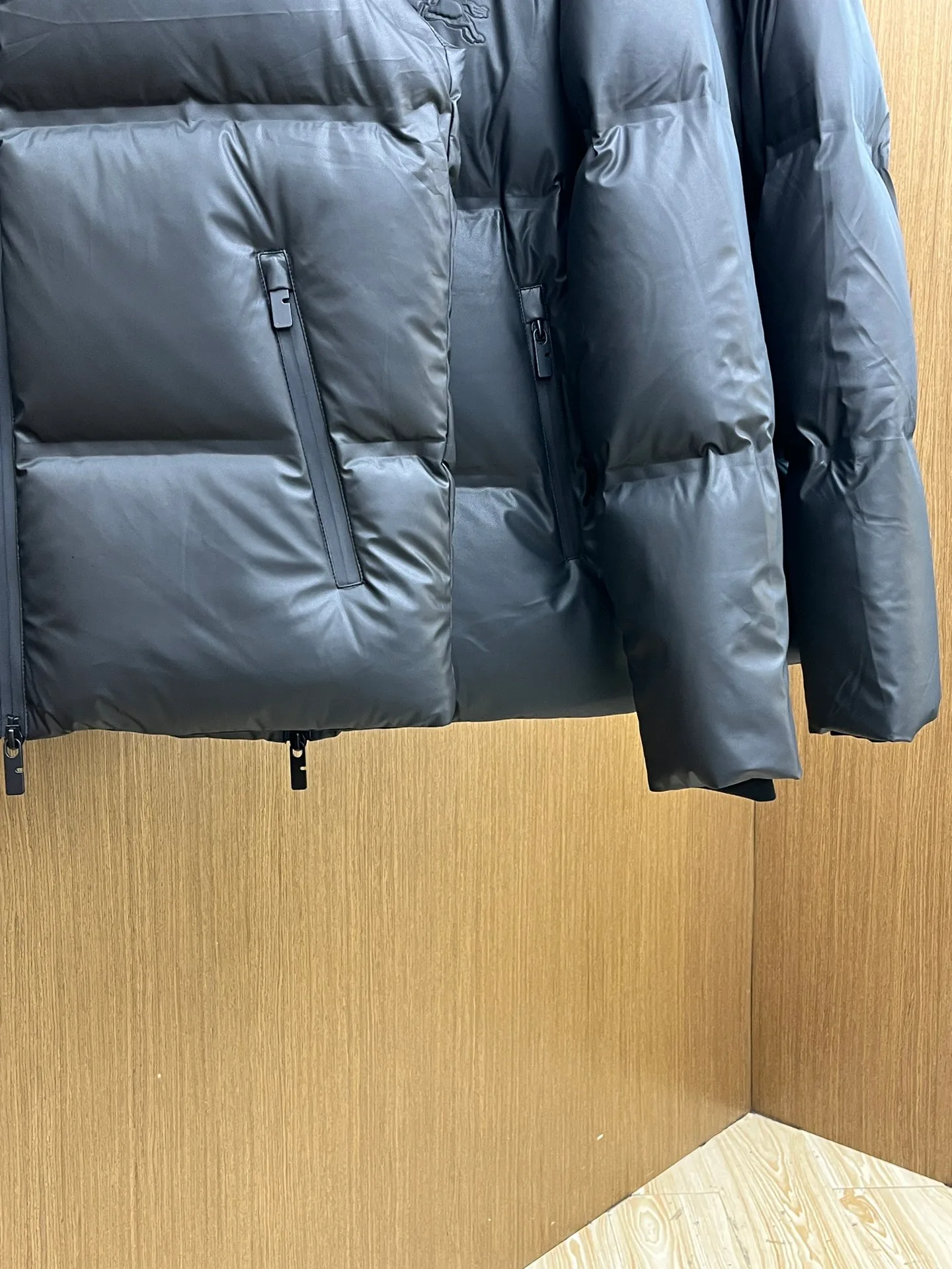 Men's Jackets And Down Jackets BURBERRY 18194609
