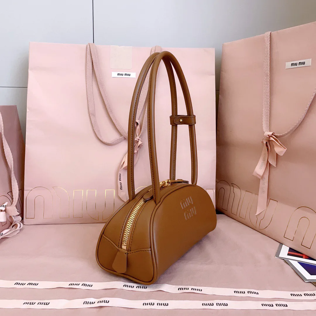 Классические Сумки Женские Miu Miu 18598421