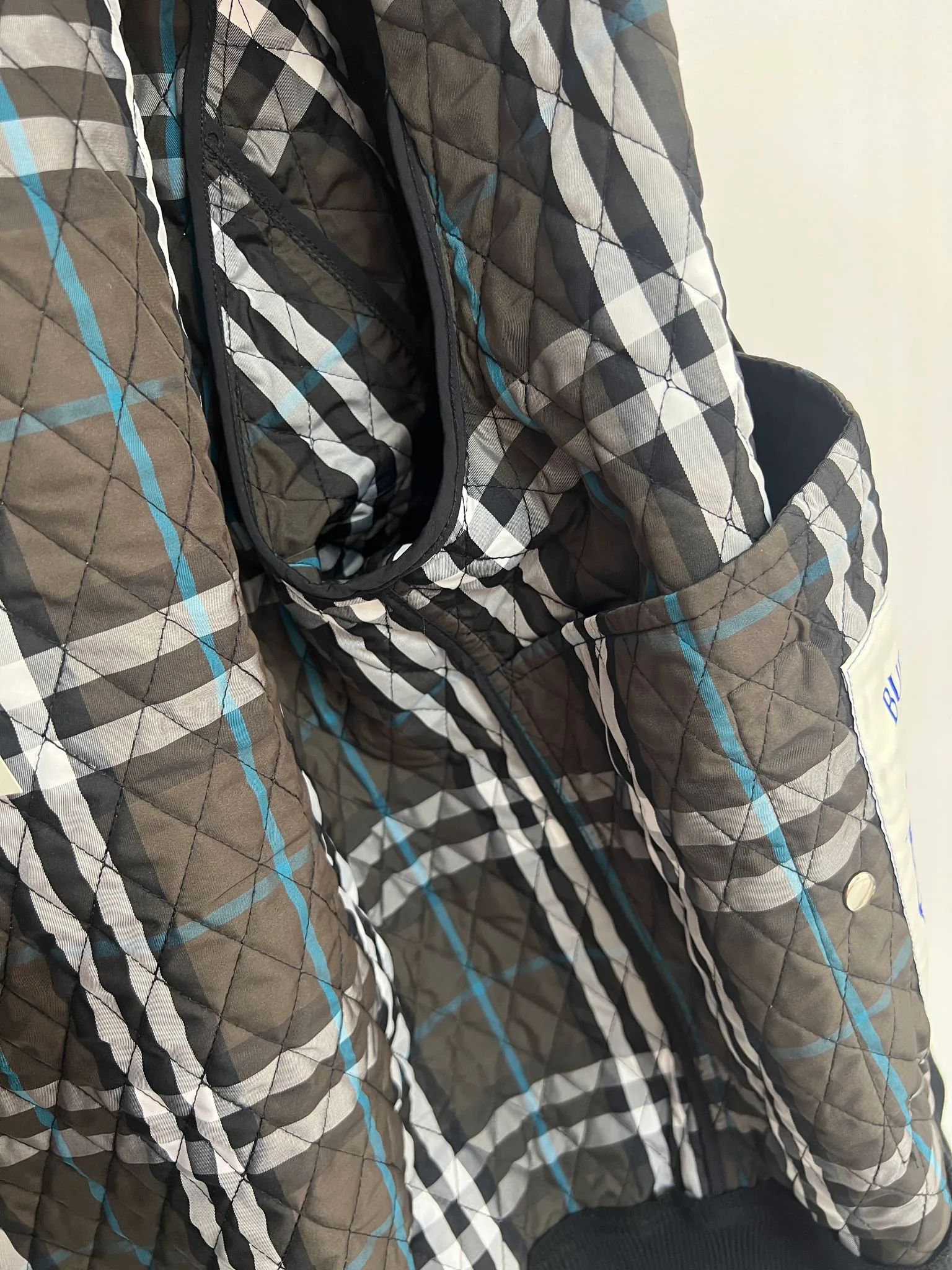 Women's Jackets And Down Jackets BURBERRY 18415757