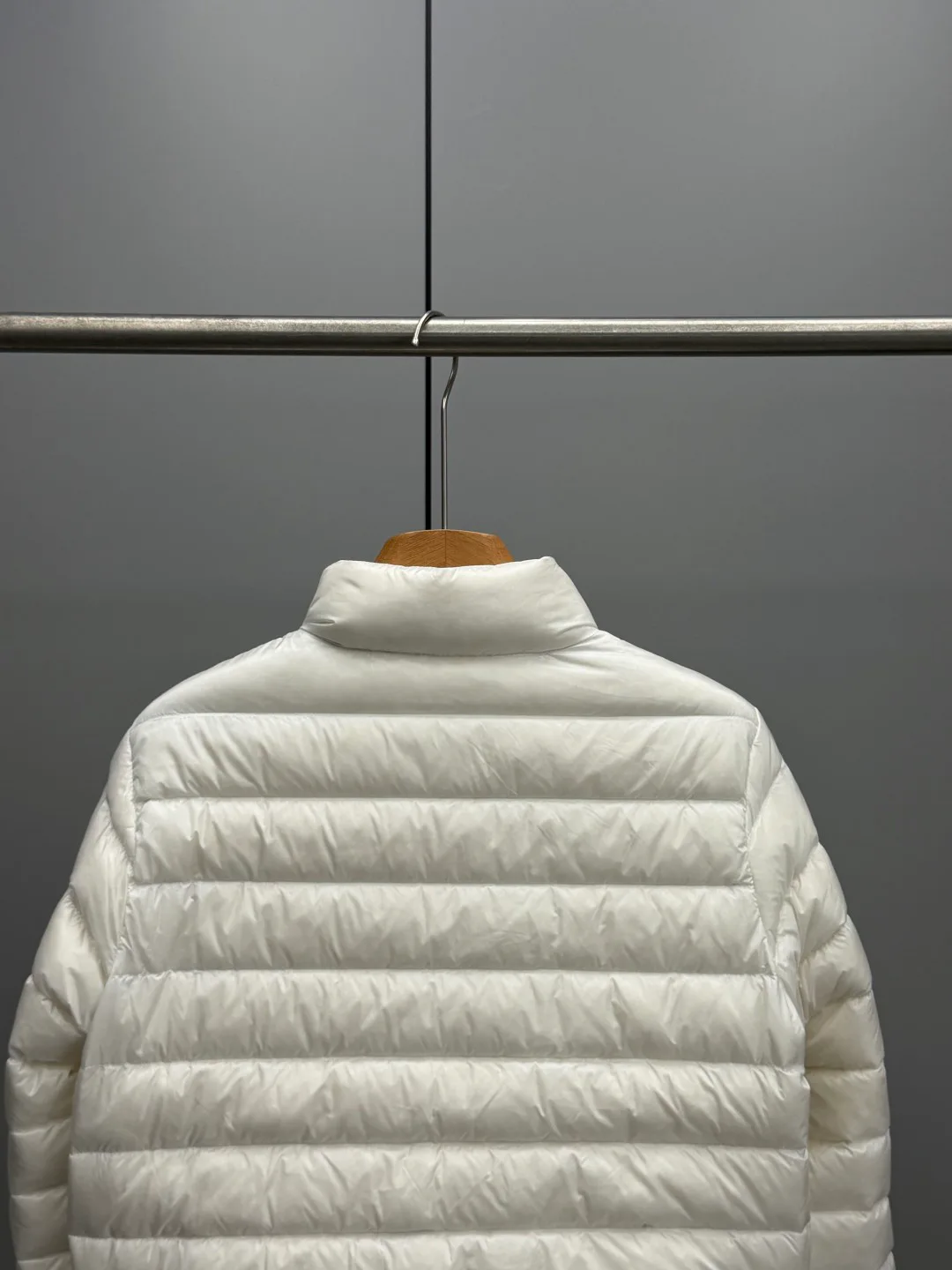 Women's Jackets And Down Jackets MONCLER 17802073