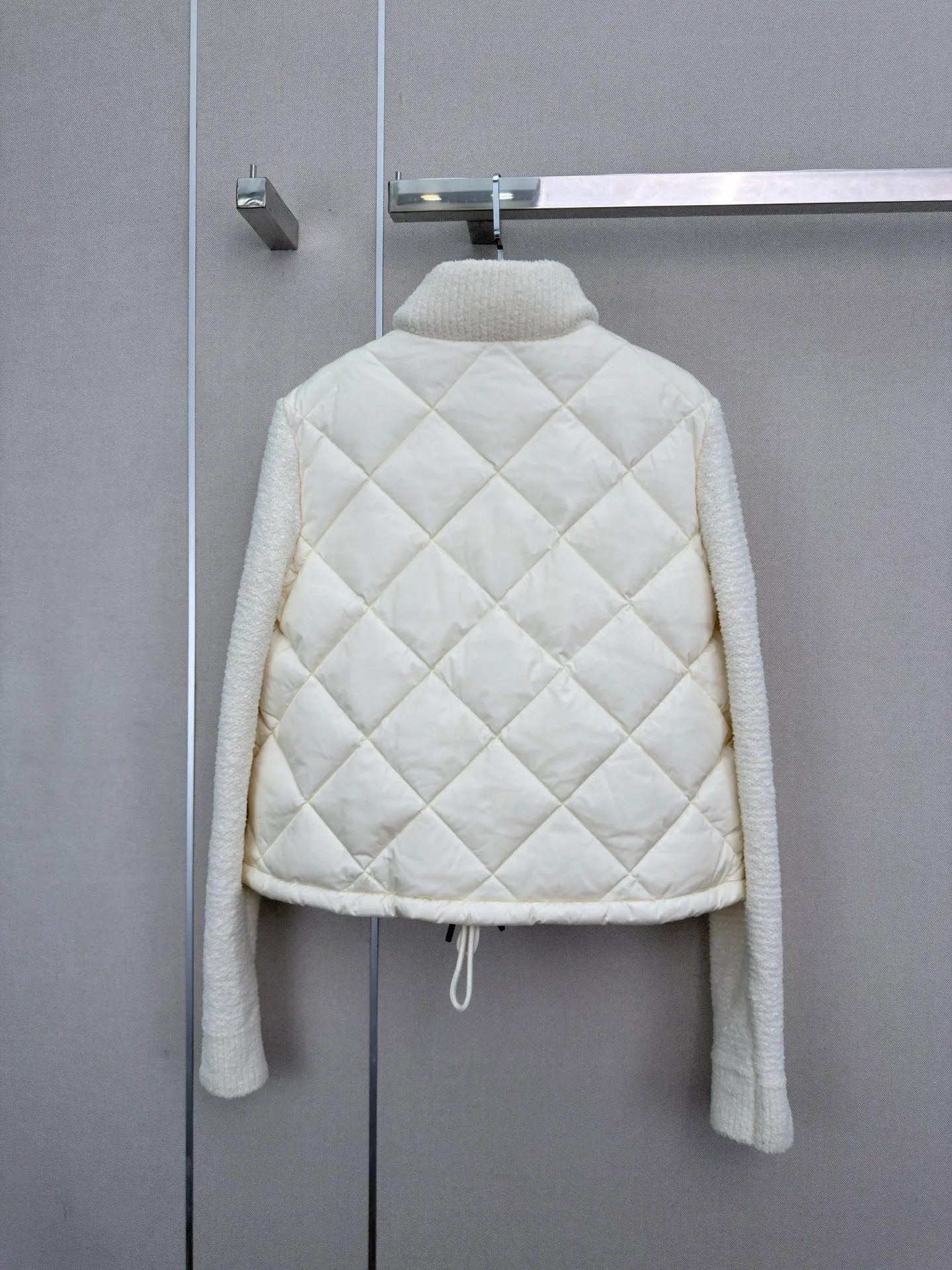 Women's Jackets And Down Jackets MONCLER 18023496