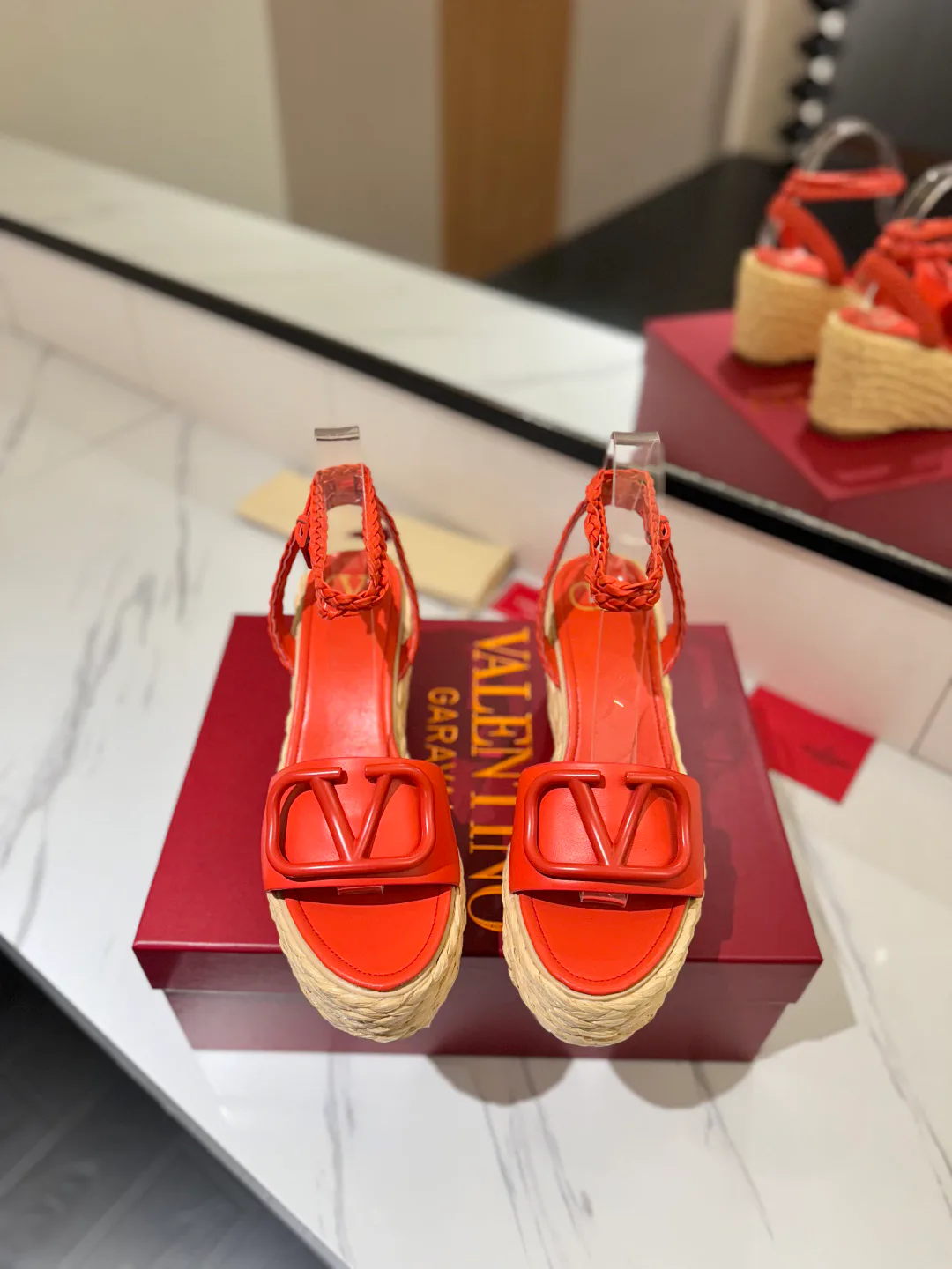 Women's Open-Toe Sandals VALENTINO 17946616