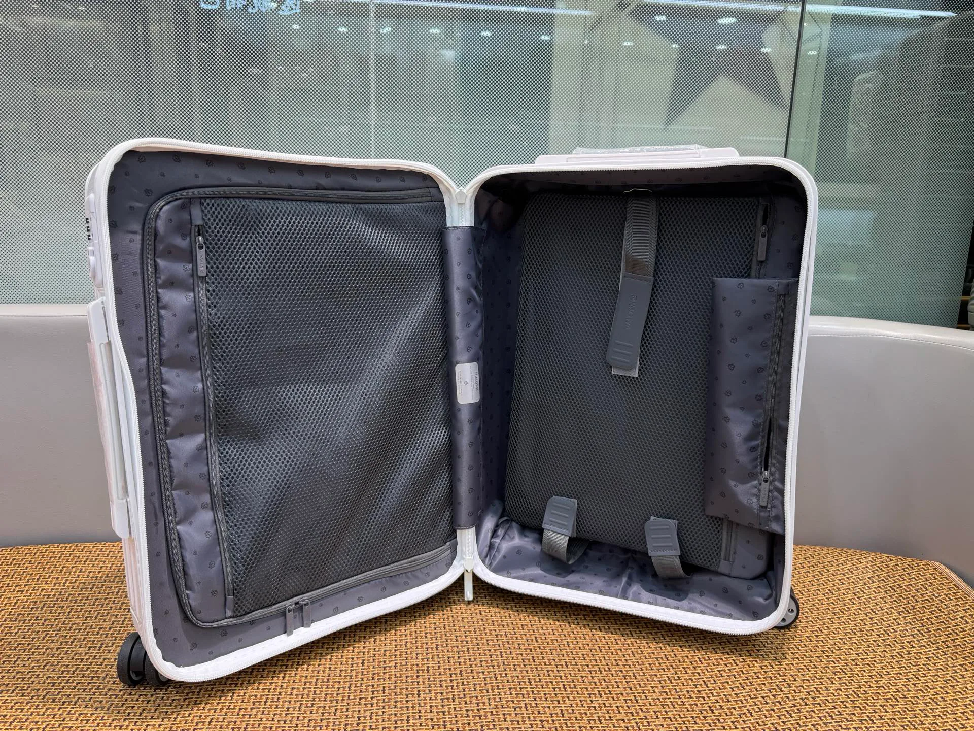 Suitcases RIMOWA 17803840