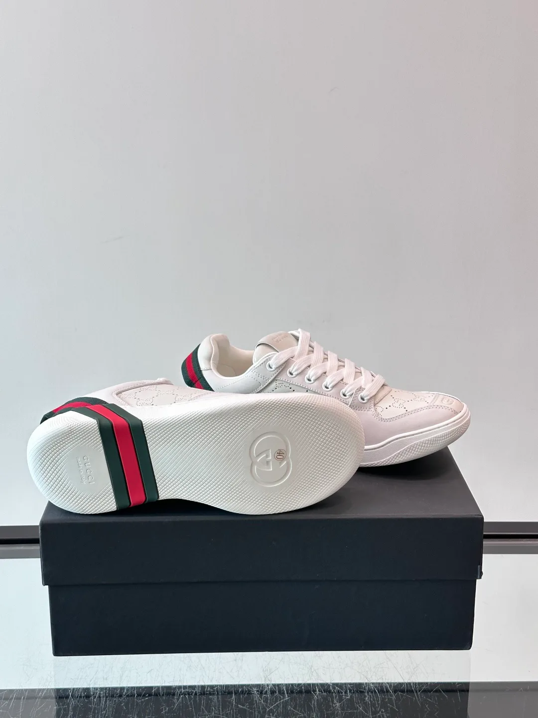 Women's Sneakers GUCCI 18449389