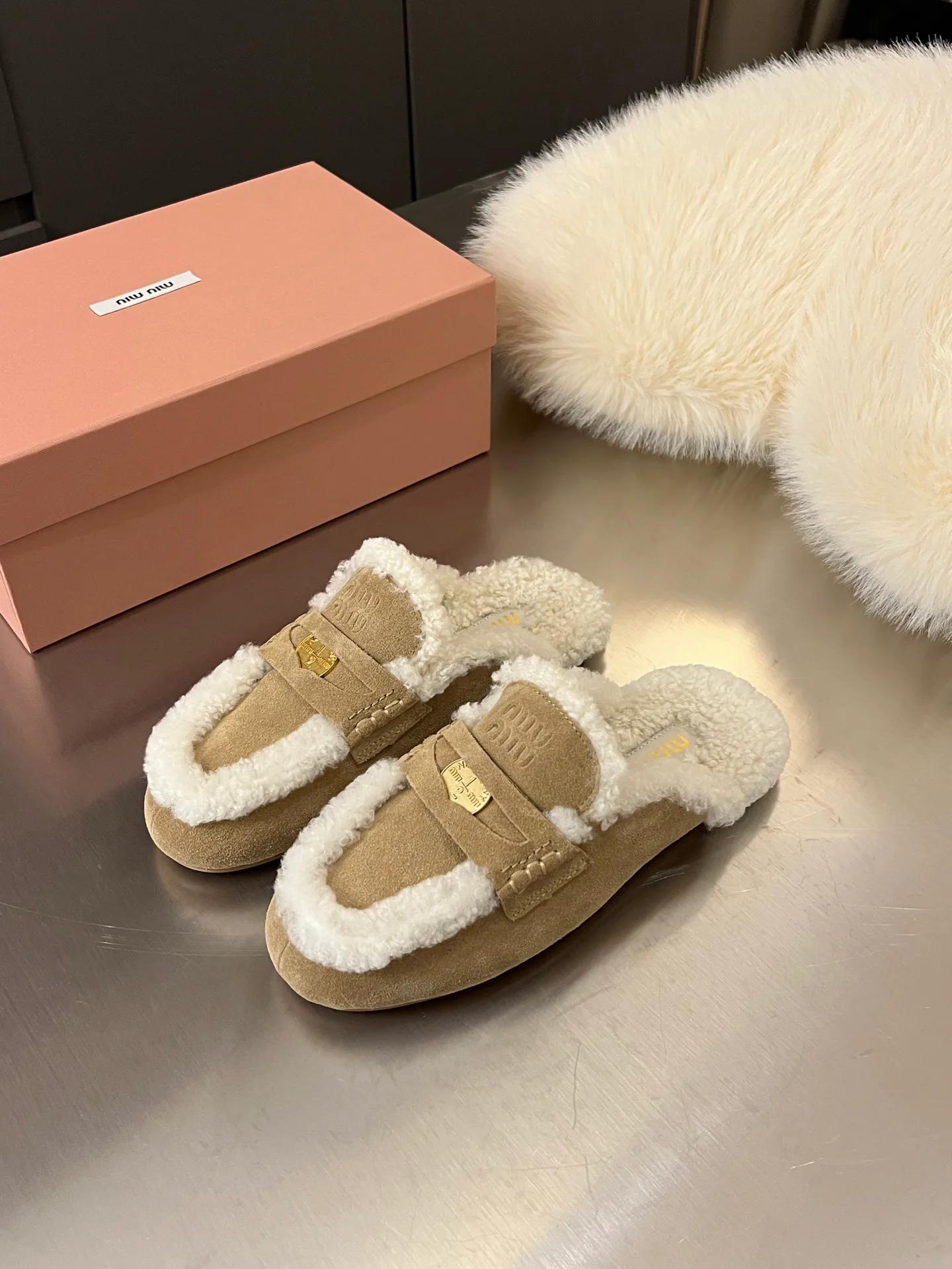 Women's Loafers And Moccasins MIU MIU 17948625