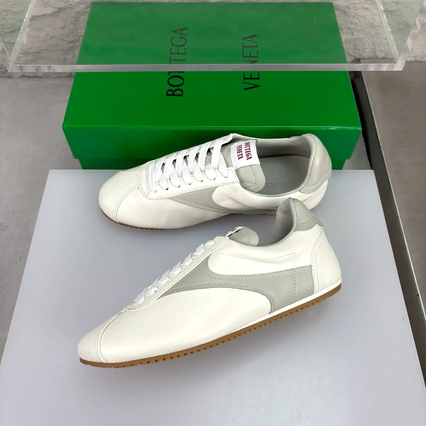 Women's Sneakers BOTTEGA VENETA 18351658