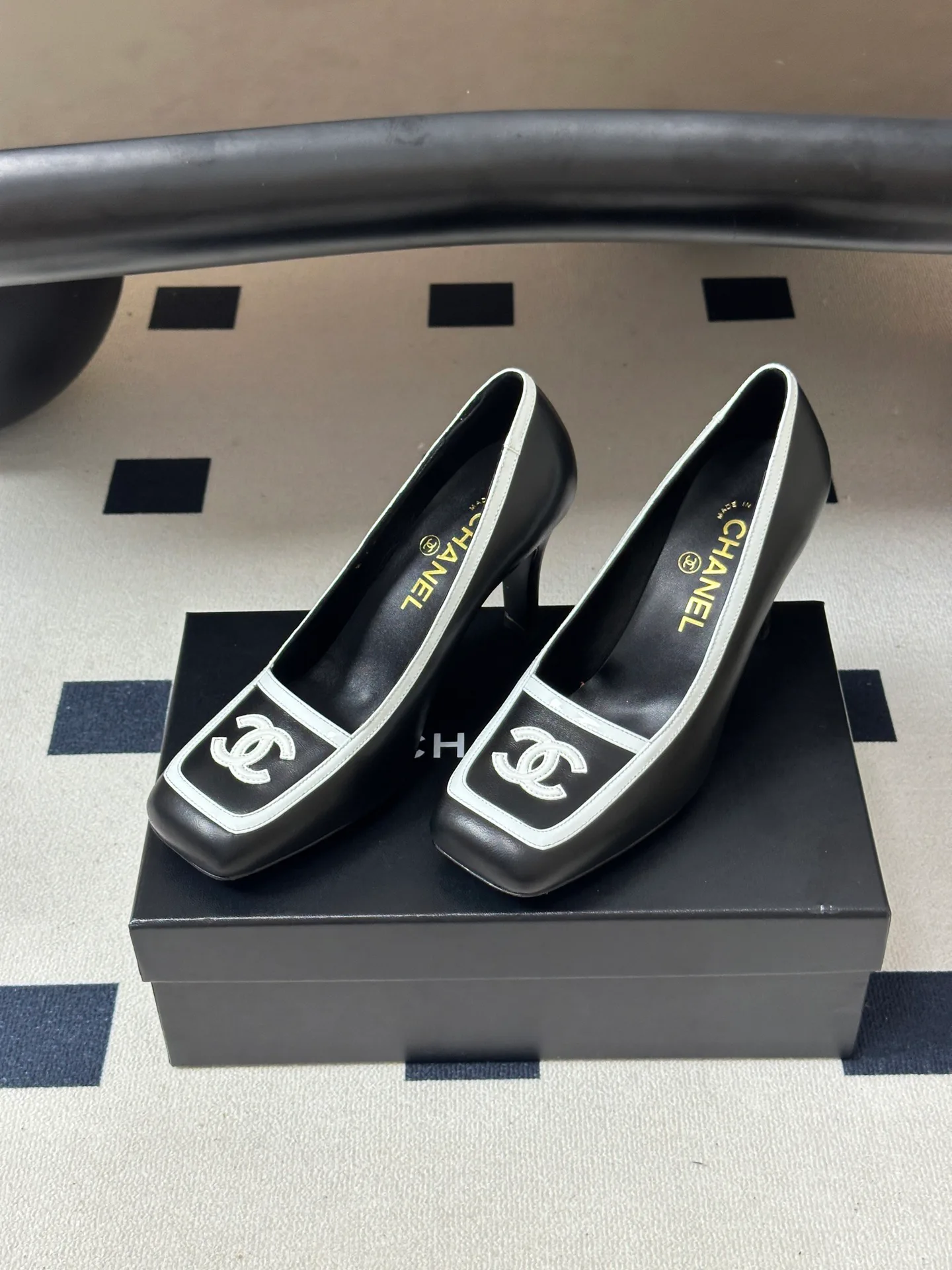 Women's Heels CHANEL 18049712