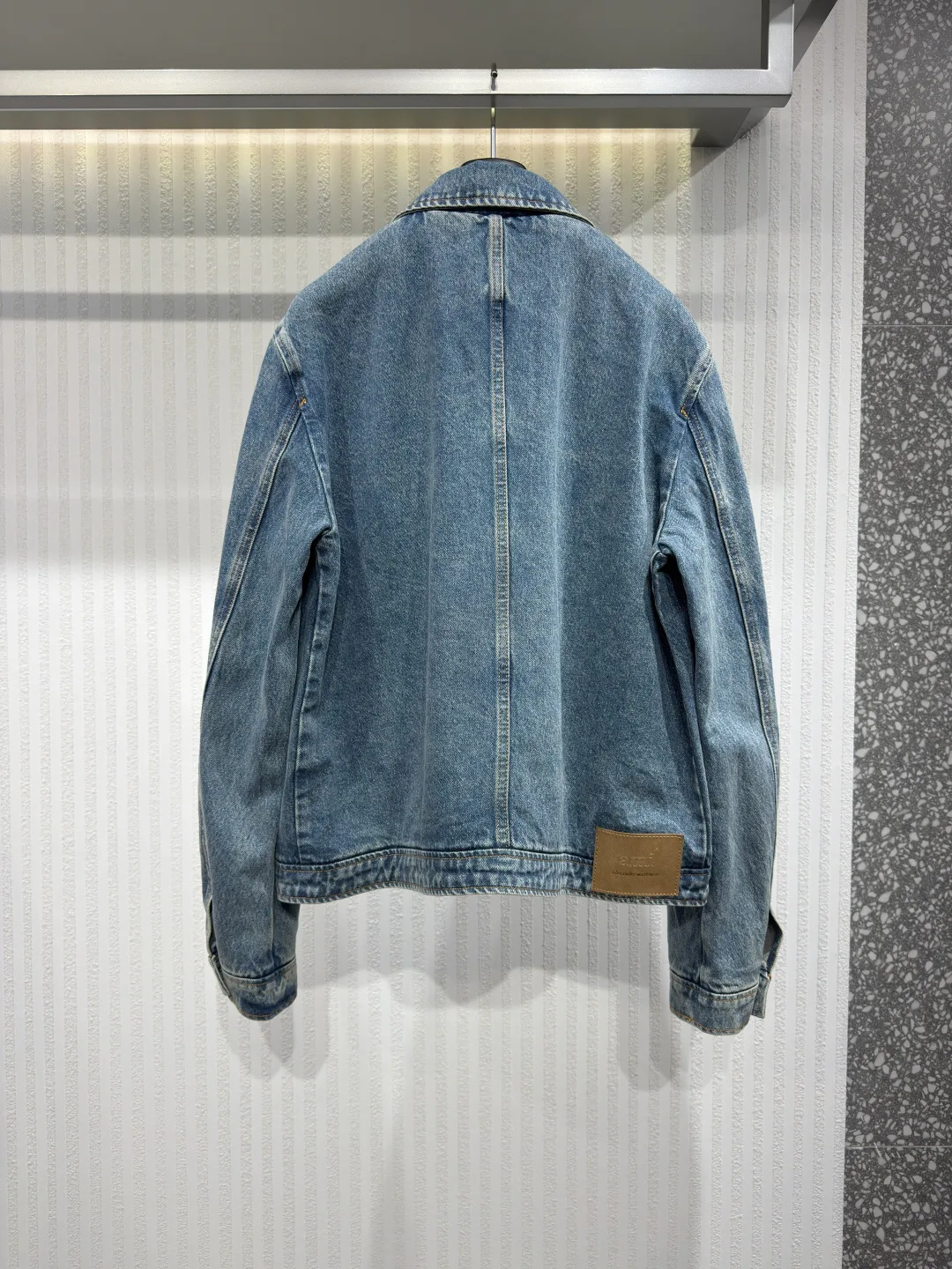 Men's Jackets And Down Jackets AMI PARIS 17967161