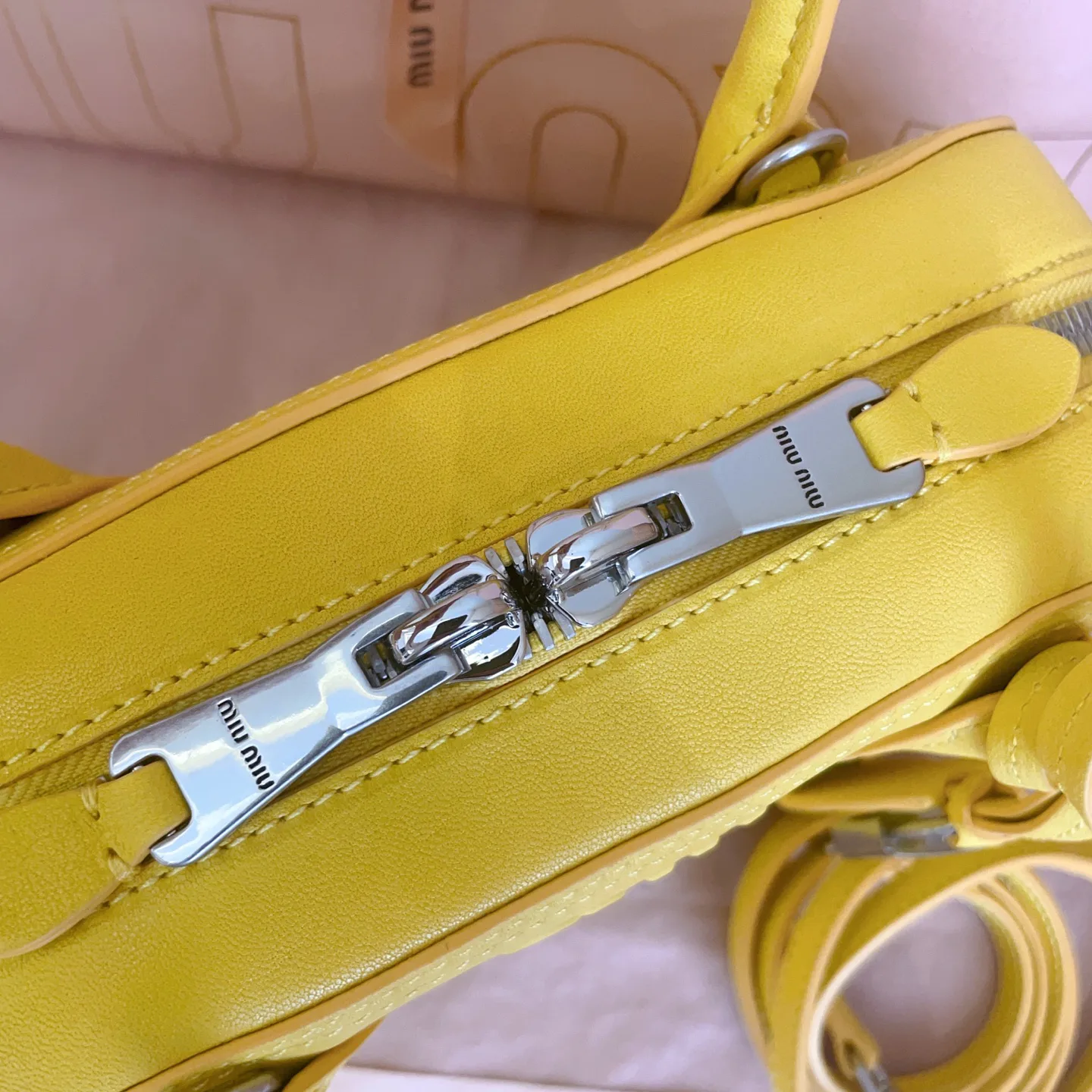 Классические Сумки Женские Miu Miu 18602451