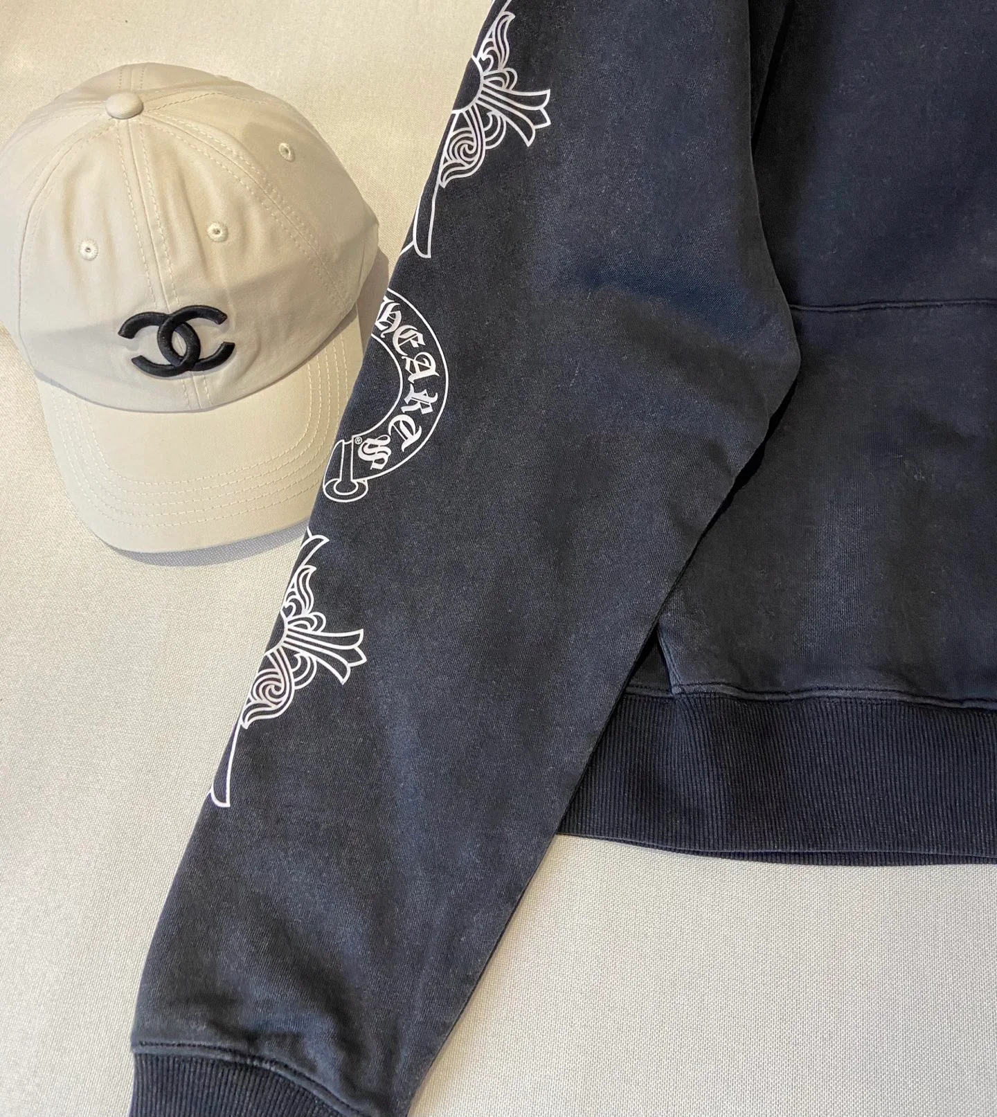 Men's Sweatshirts And Hoodies CHROME HEARTS 18088640