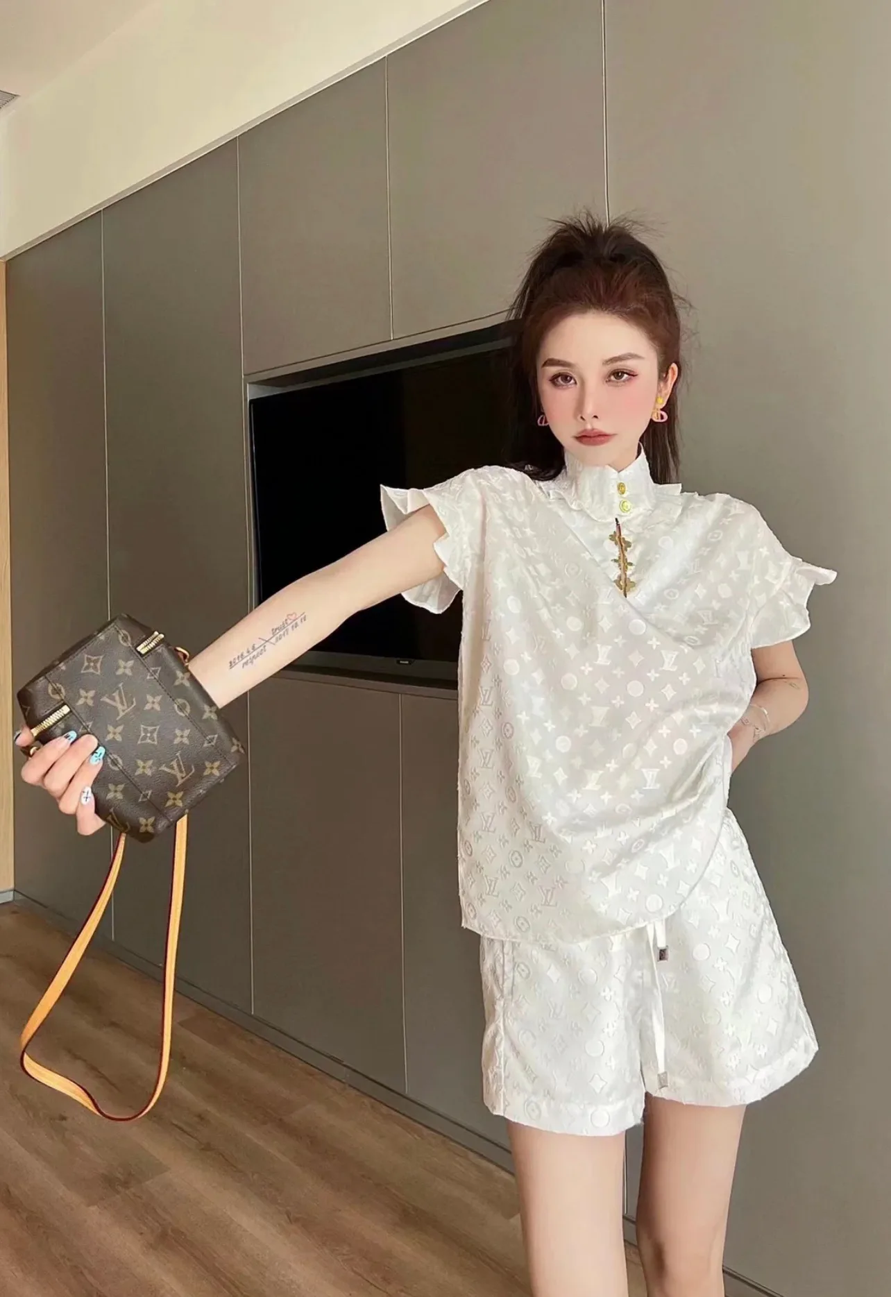 Women's Shirts LOUIS VUITTON 18308201