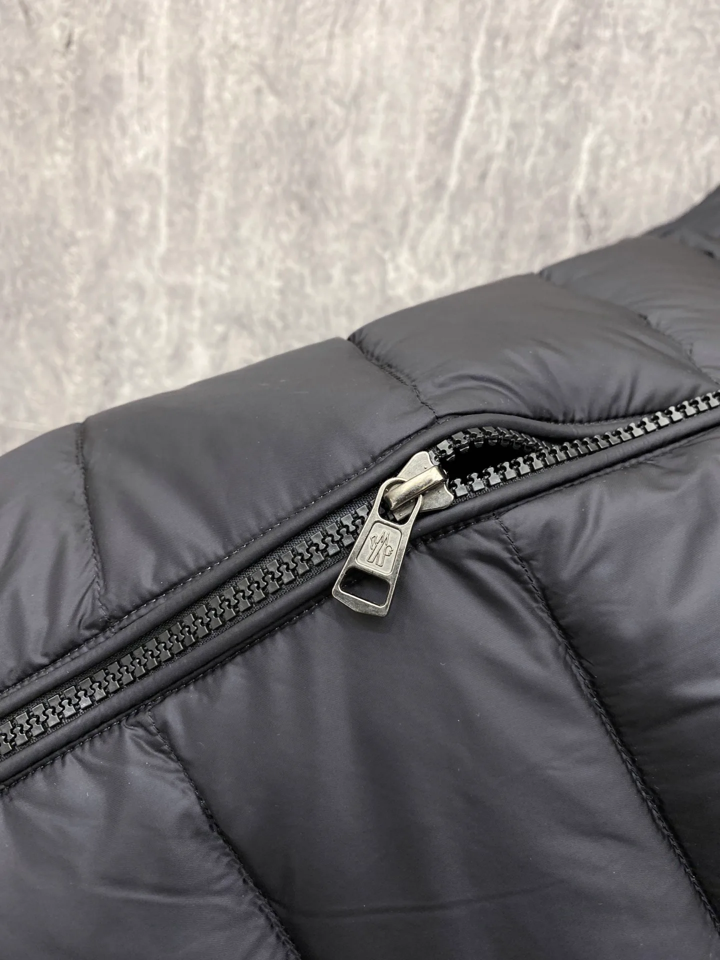 Куртки И Пуховики Мужские Moncler 18596387