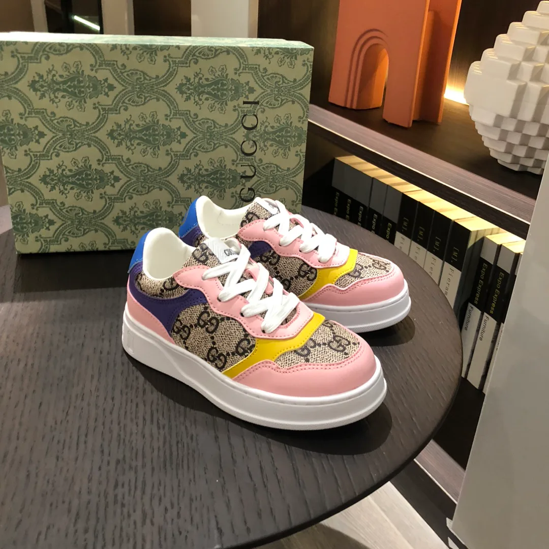 Women's Sneakers GUCCI 18445137