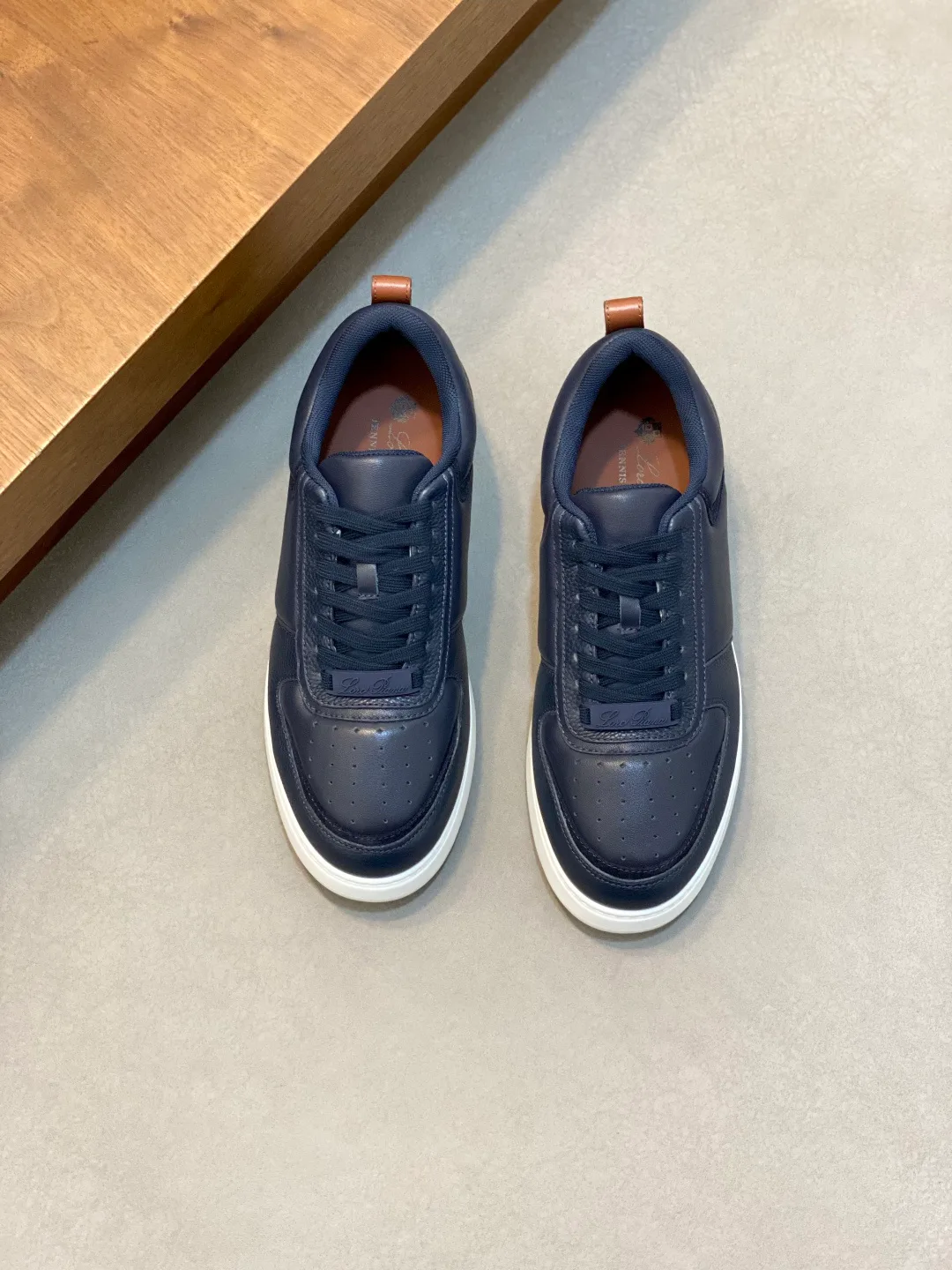 Men's Sneakers LORO PIANA 18079041