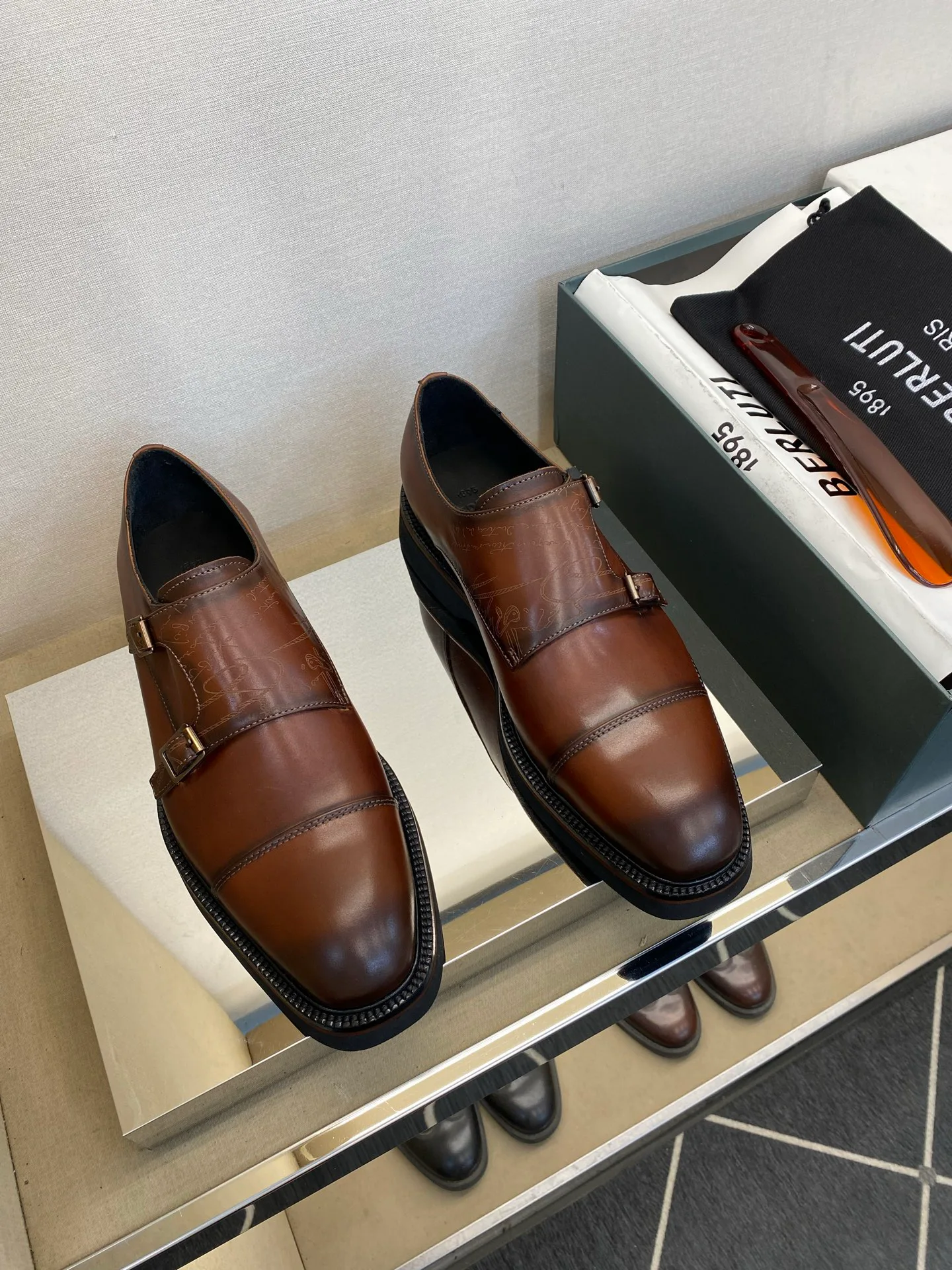 Men's Loafers And Dress Shoes BERLUTI 17971833