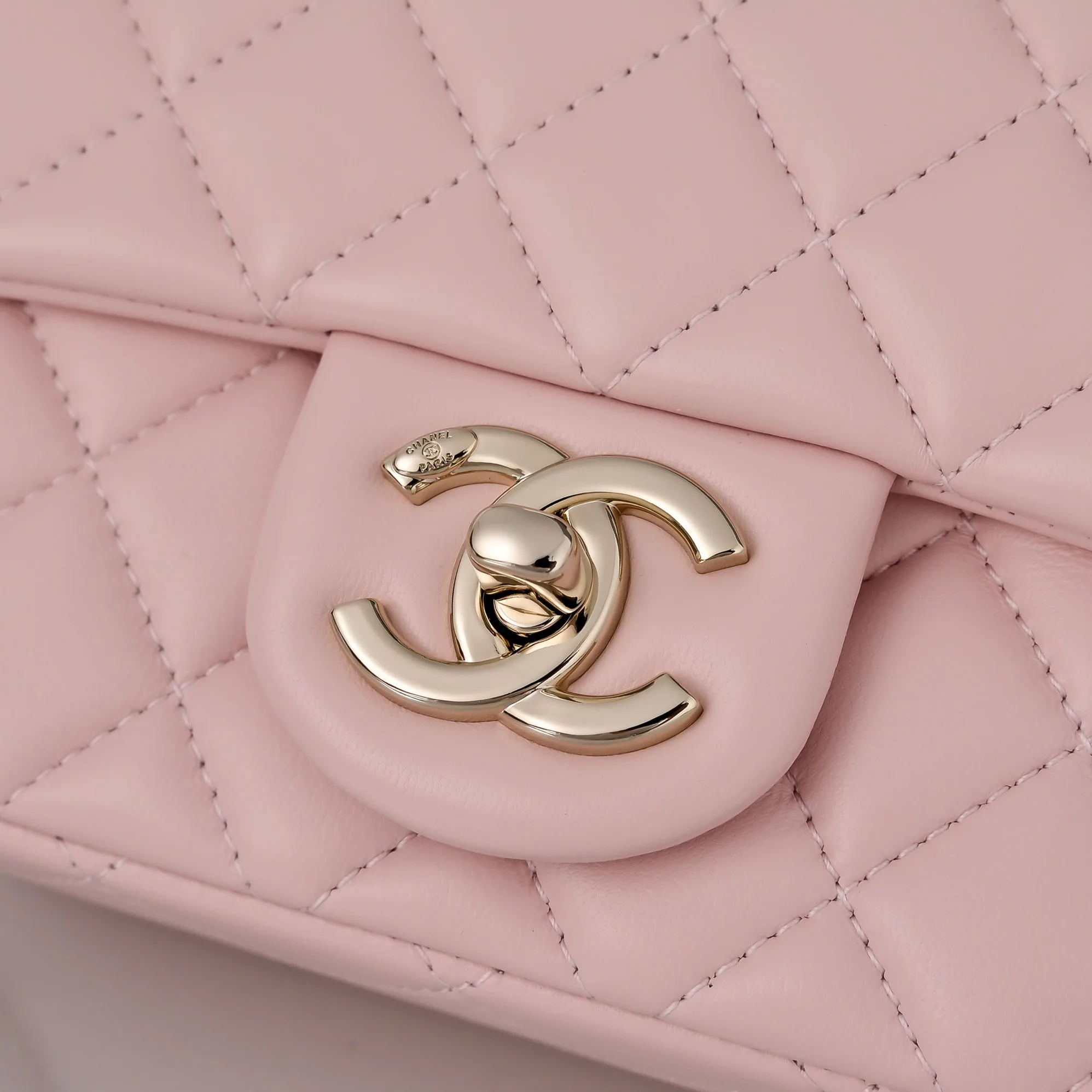Women's Classic Handbags CHANEL 18207683