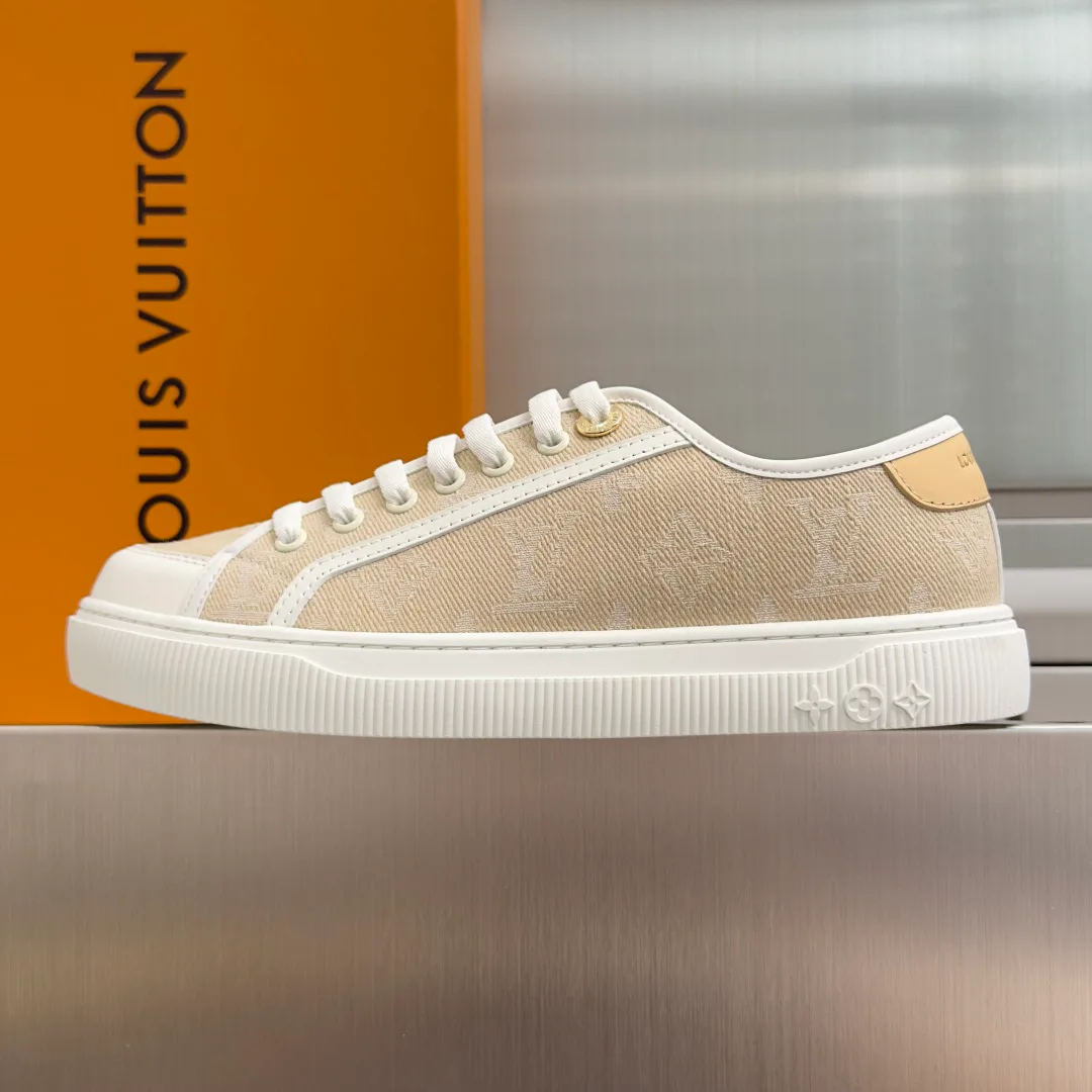 Women's Sneakers LOUIS VUITTON 17950711