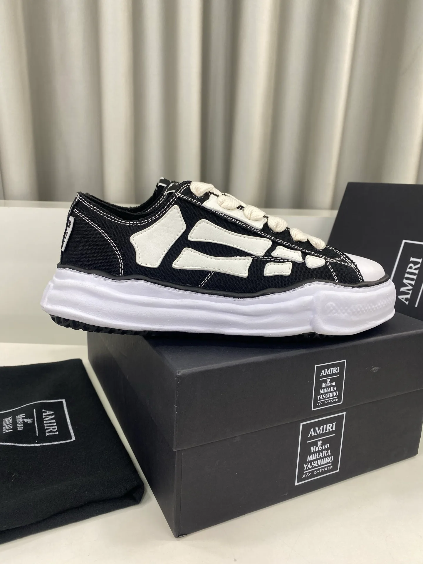 Women's Sneakers AMIRI 17835022