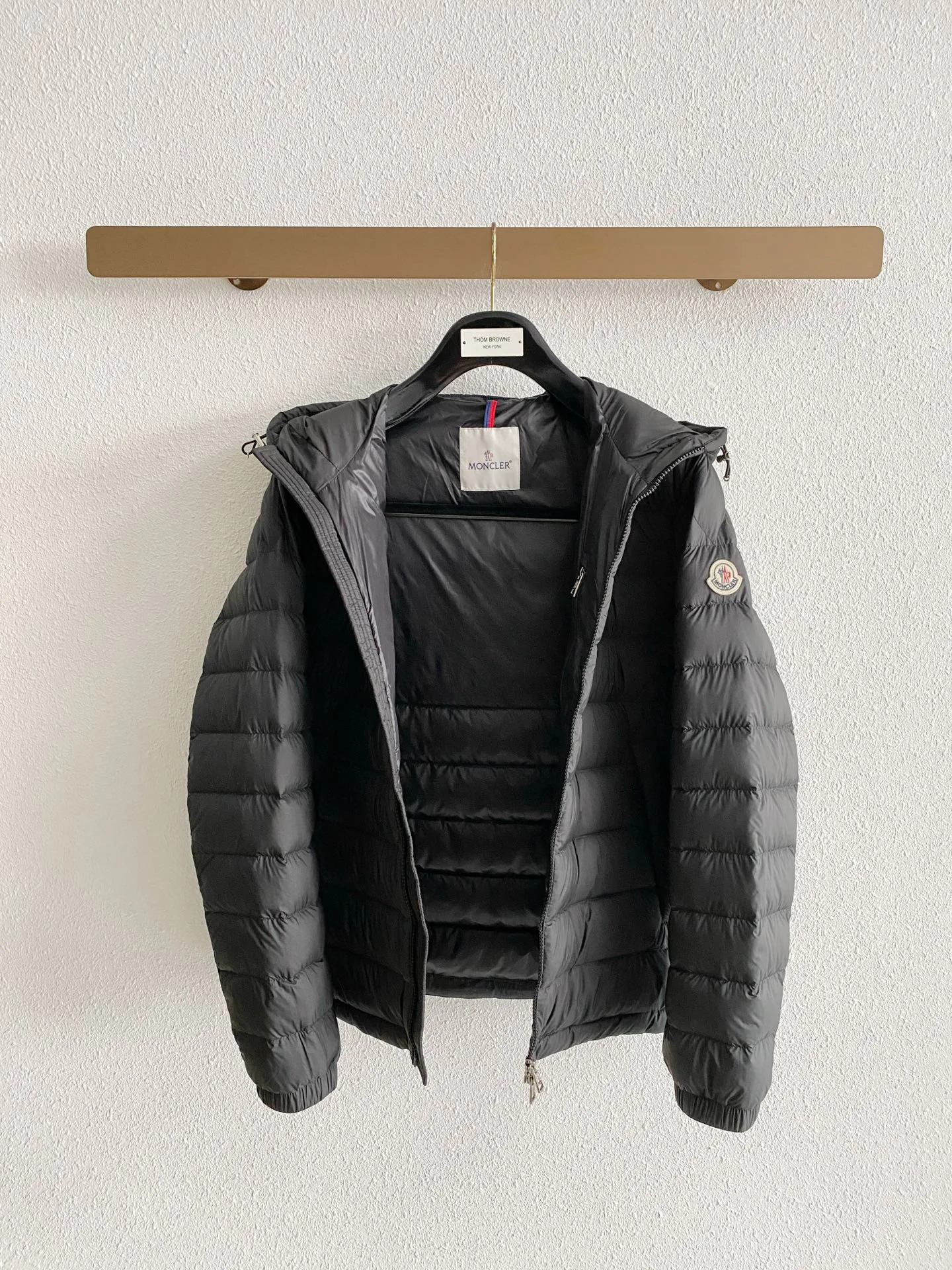 Men's Jackets And Down Jackets MONCLER 17952041