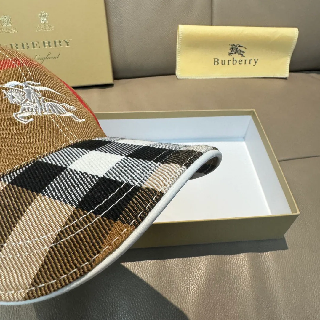 Hats BURBERRY 17604844