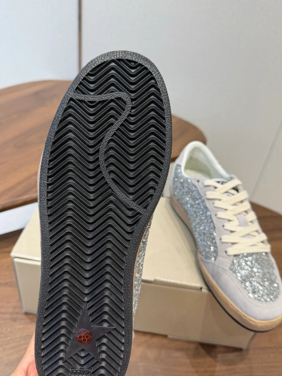 Women's Sneakers GOLDEN GOOSE 18357251